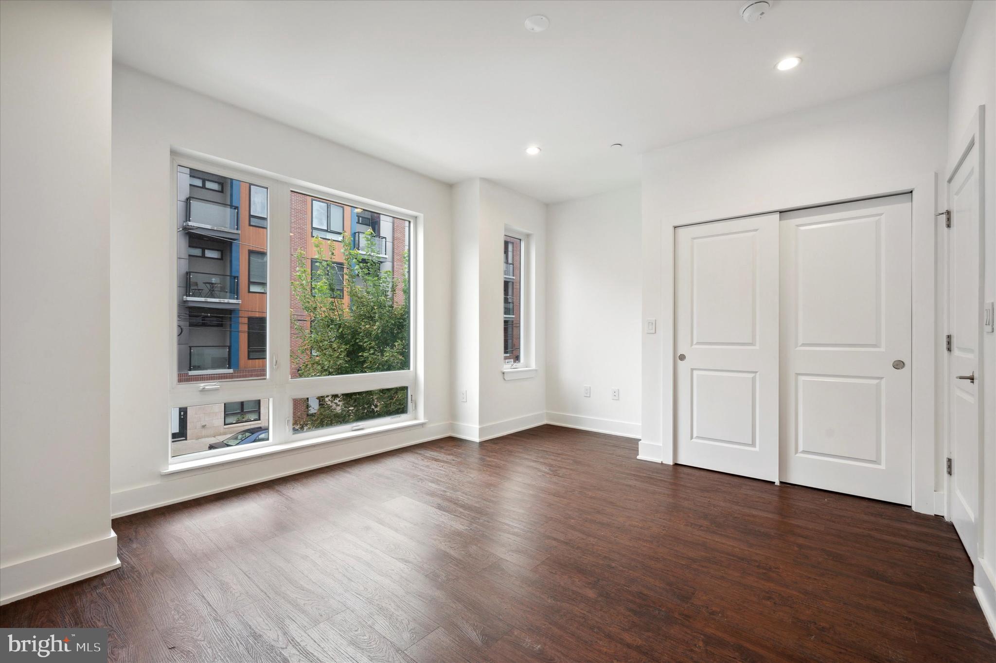 OLDE KENSINGTON - Residential