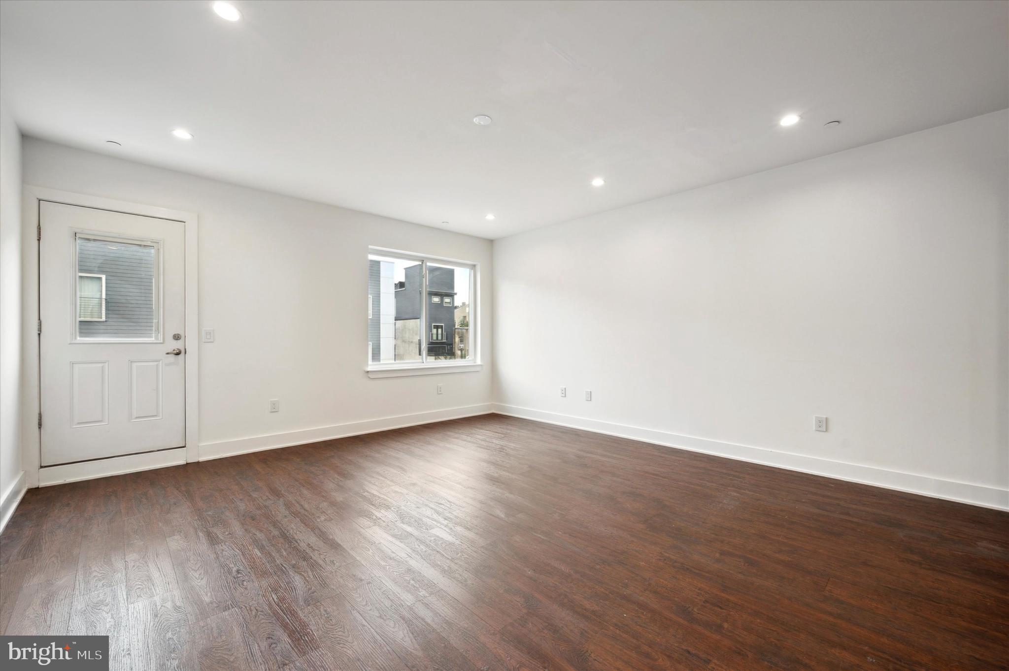 OLDE KENSINGTON - Residential