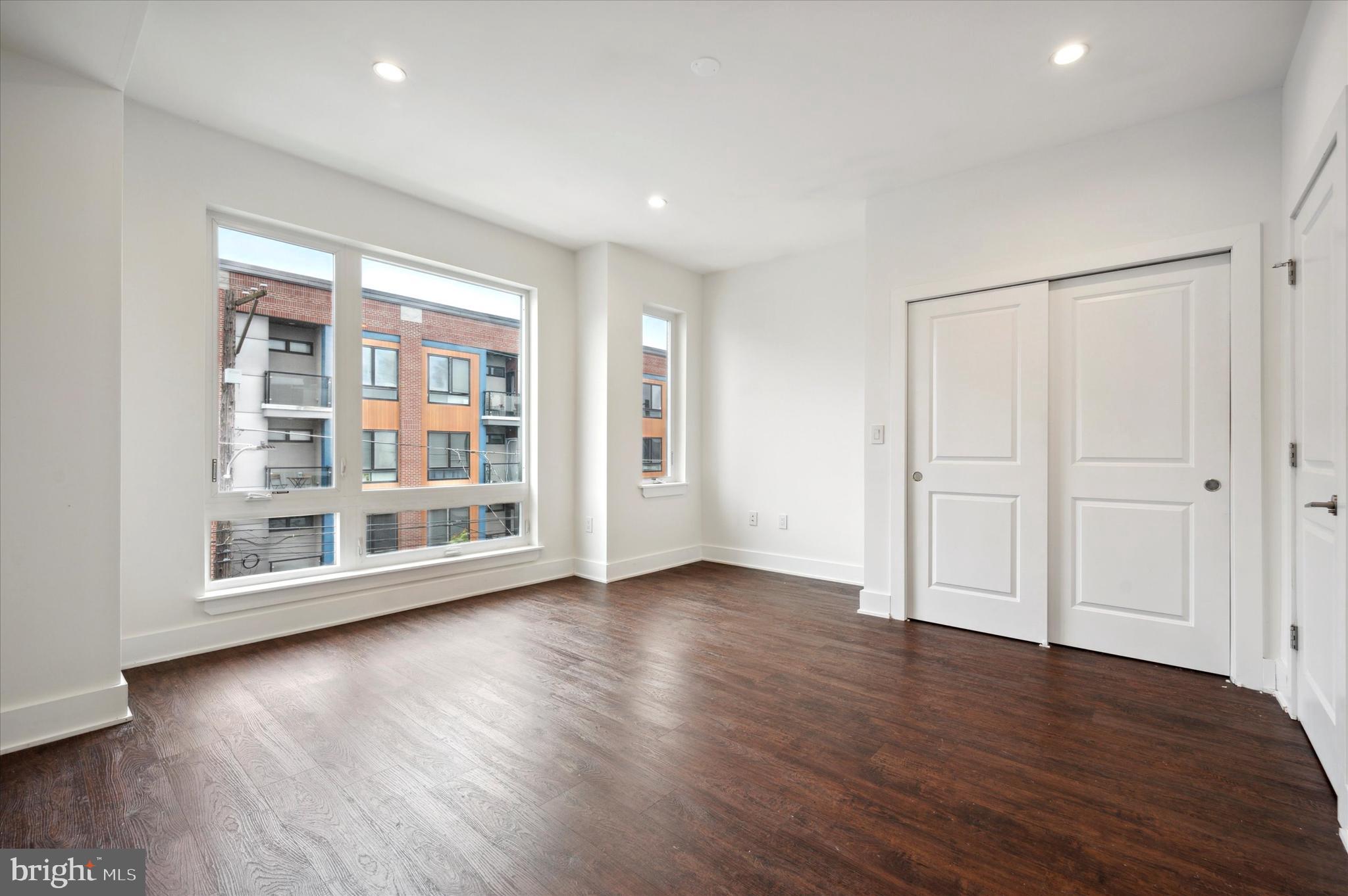 OLDE KENSINGTON - Residential