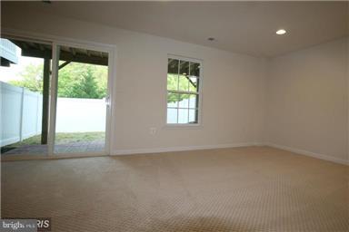 VANTAGE POINT SOUTH - Residential