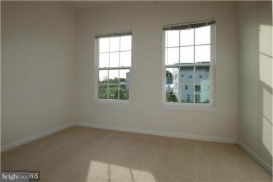 VANTAGE POINT SOUTH - Residential