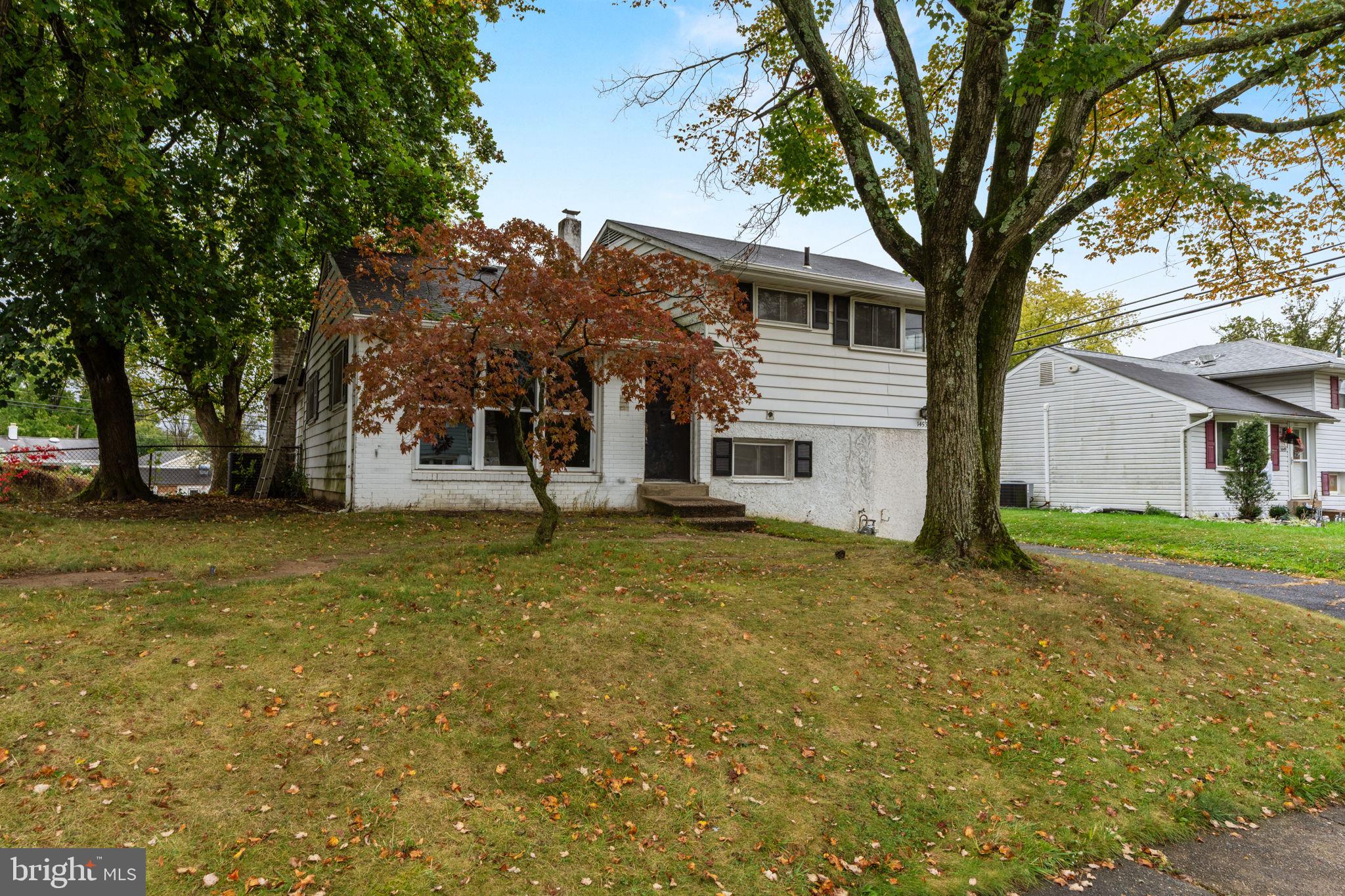 1453 DORIS ROAD
