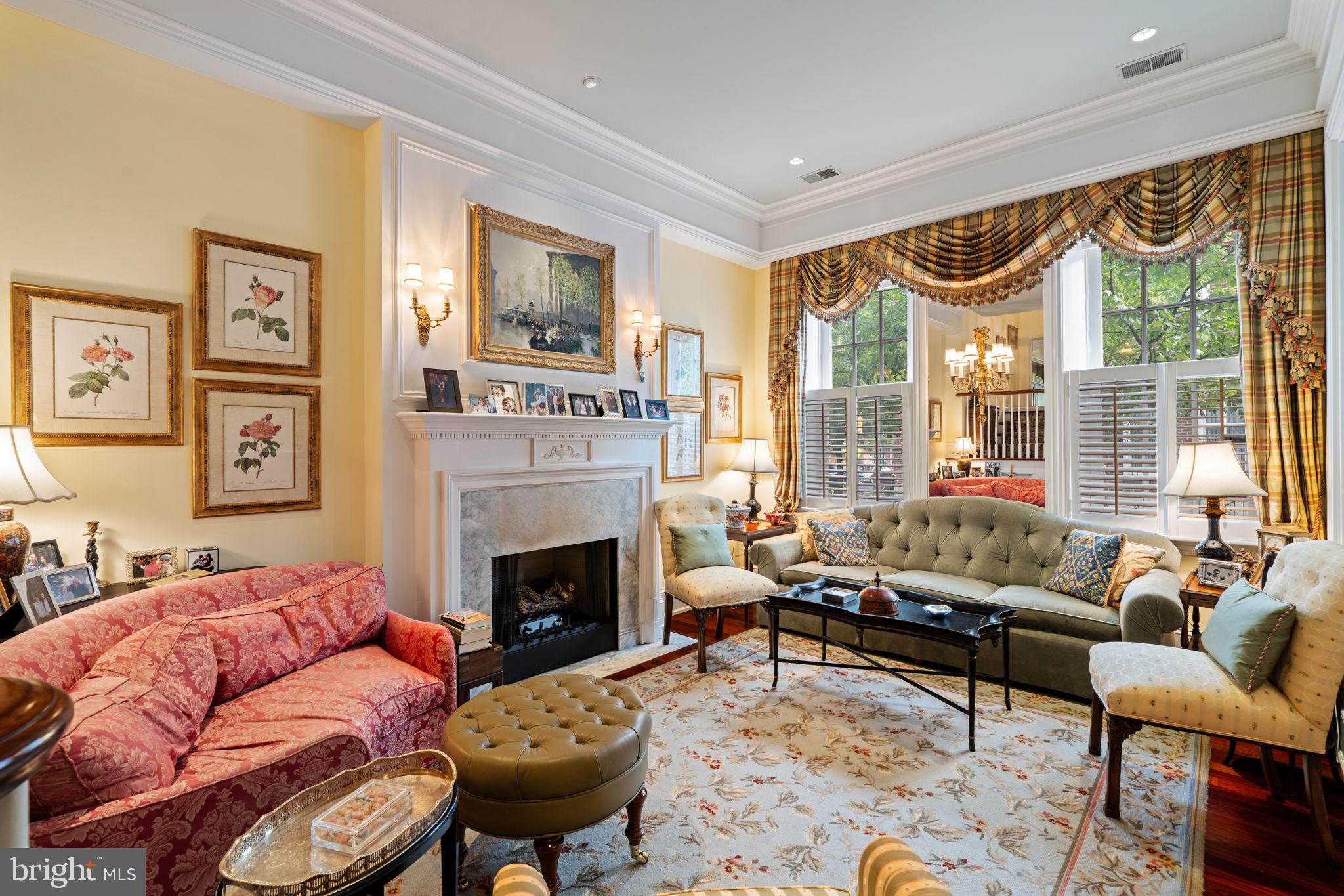 SOCIETY HILL - Residential