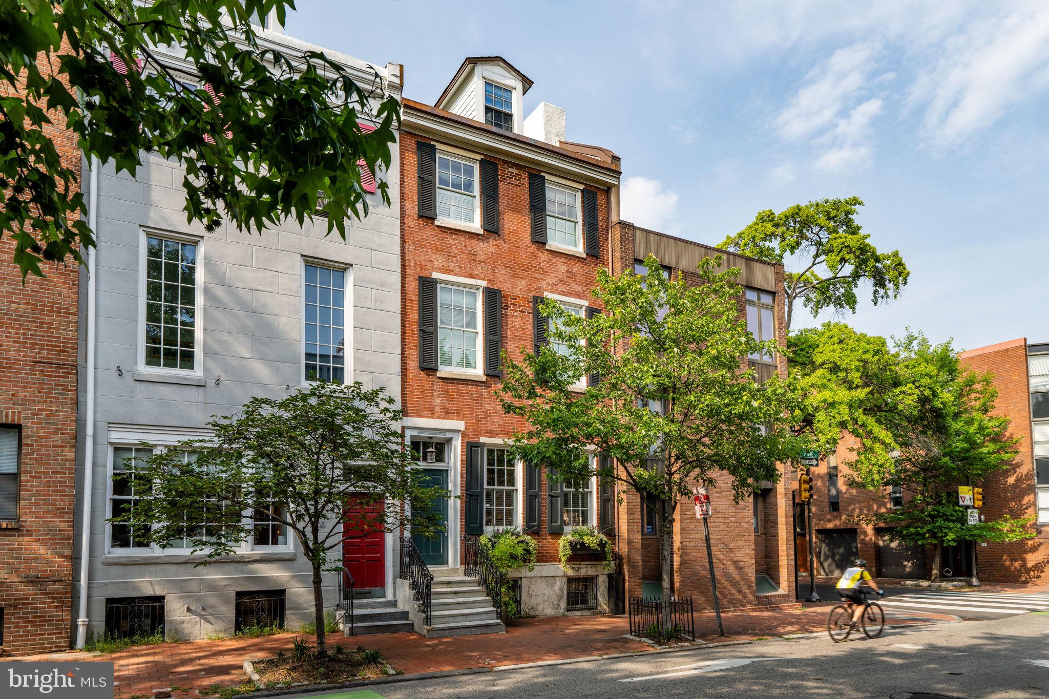 SOCIETY HILL - Residential