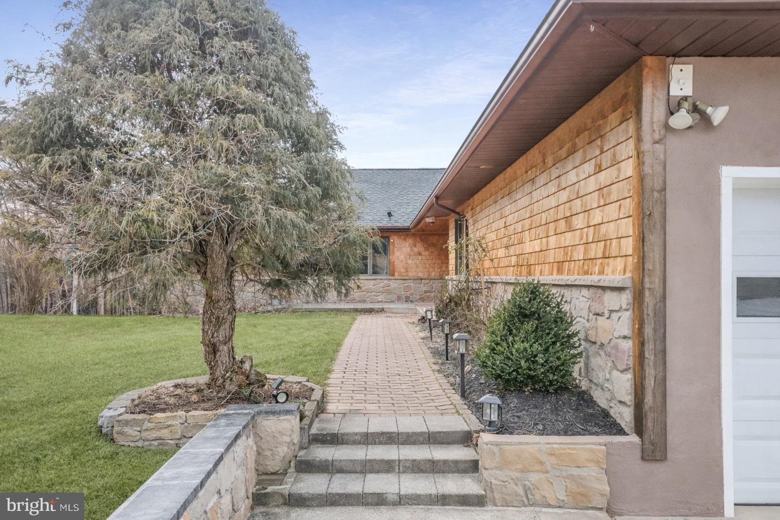 CHESTNUT GROVE - Residential