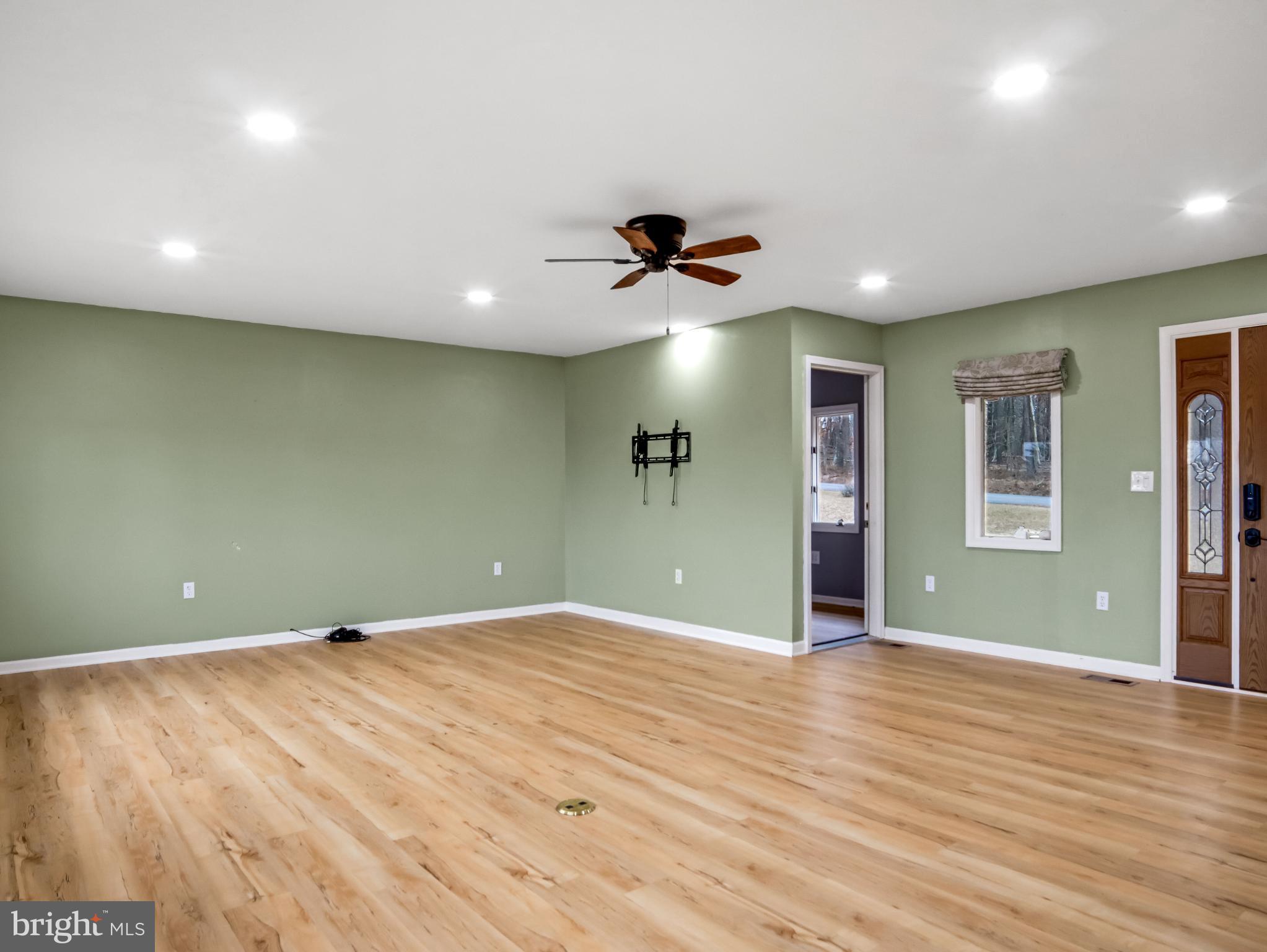 CHESTNUT GROVE - Residential