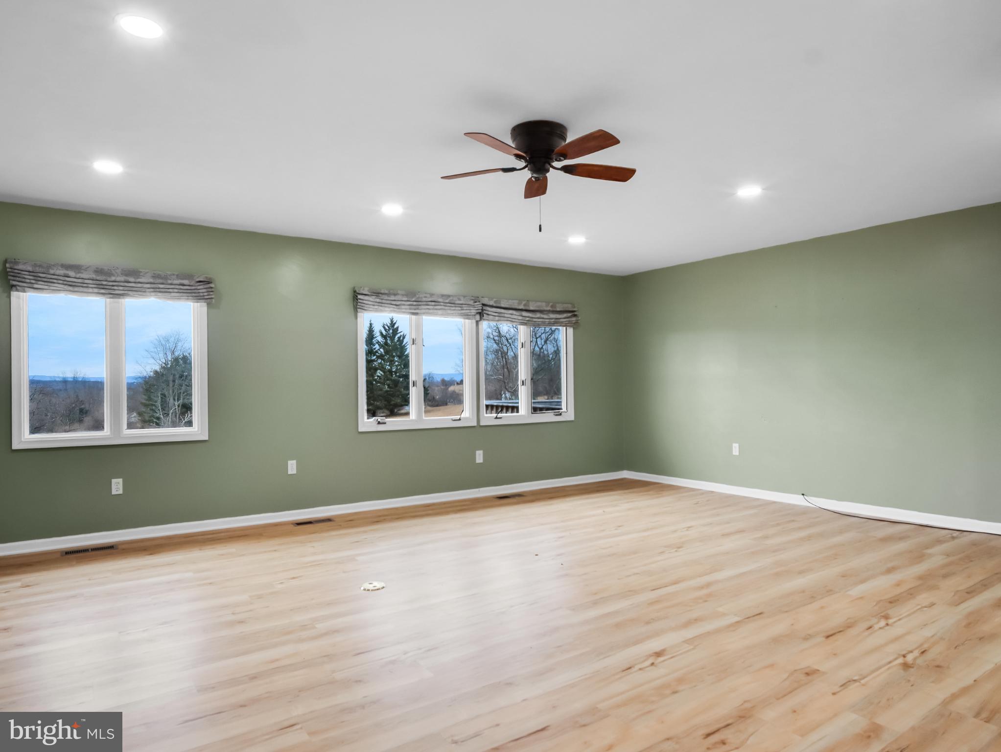 CHESTNUT GROVE - Residential