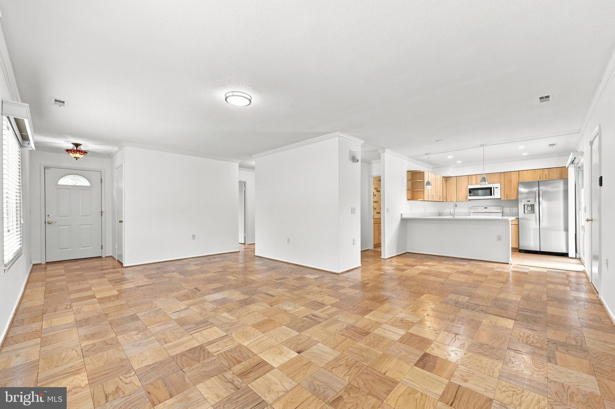 15219 TOTTENHAM TERRACE 27-A