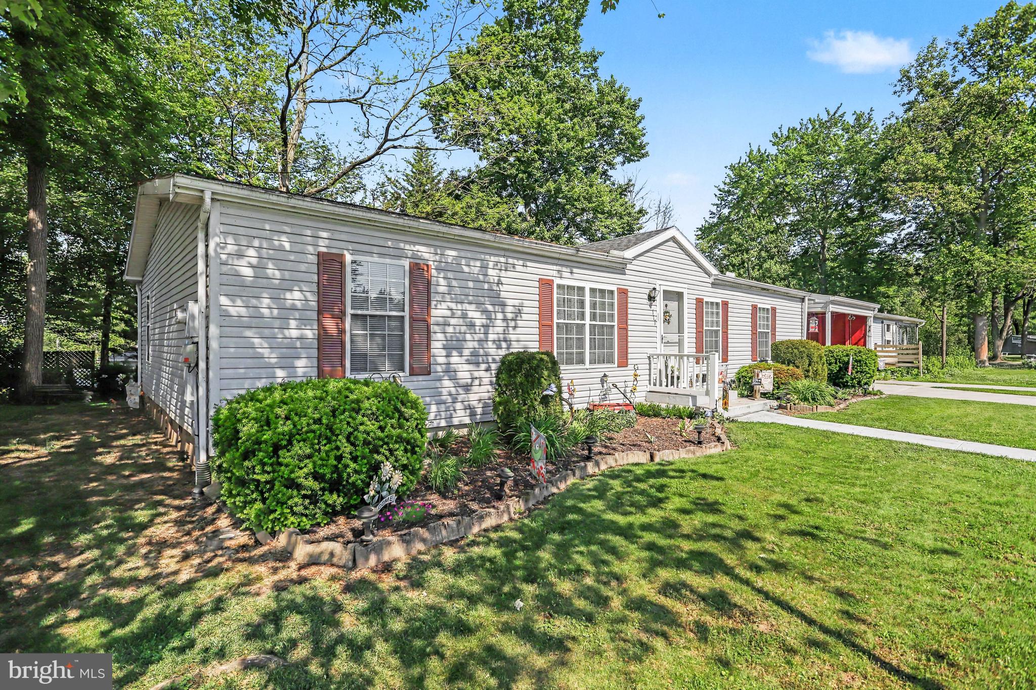 PINE RUN RETIREMENT COMMUNITY - Residential
