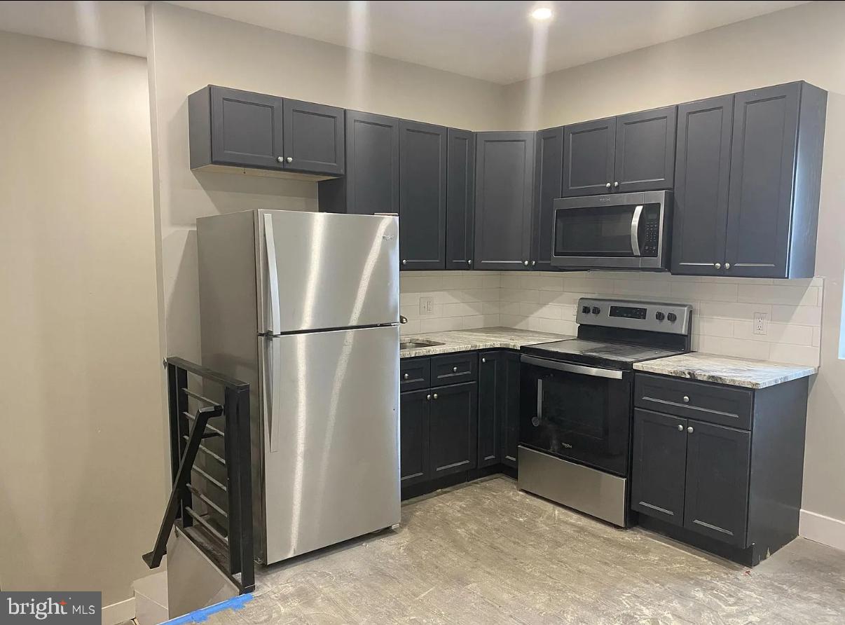 Welcome to this newly renovated spacious 2 bedroom 1 bath unit on the 2nd floor. Unit has ample storage space with large bedrooms, bathroom, and washer & dryer hook up. Close to transportation with private entrance. Schedule a showing today. Application Link: https://apply.link/nxF8C9U