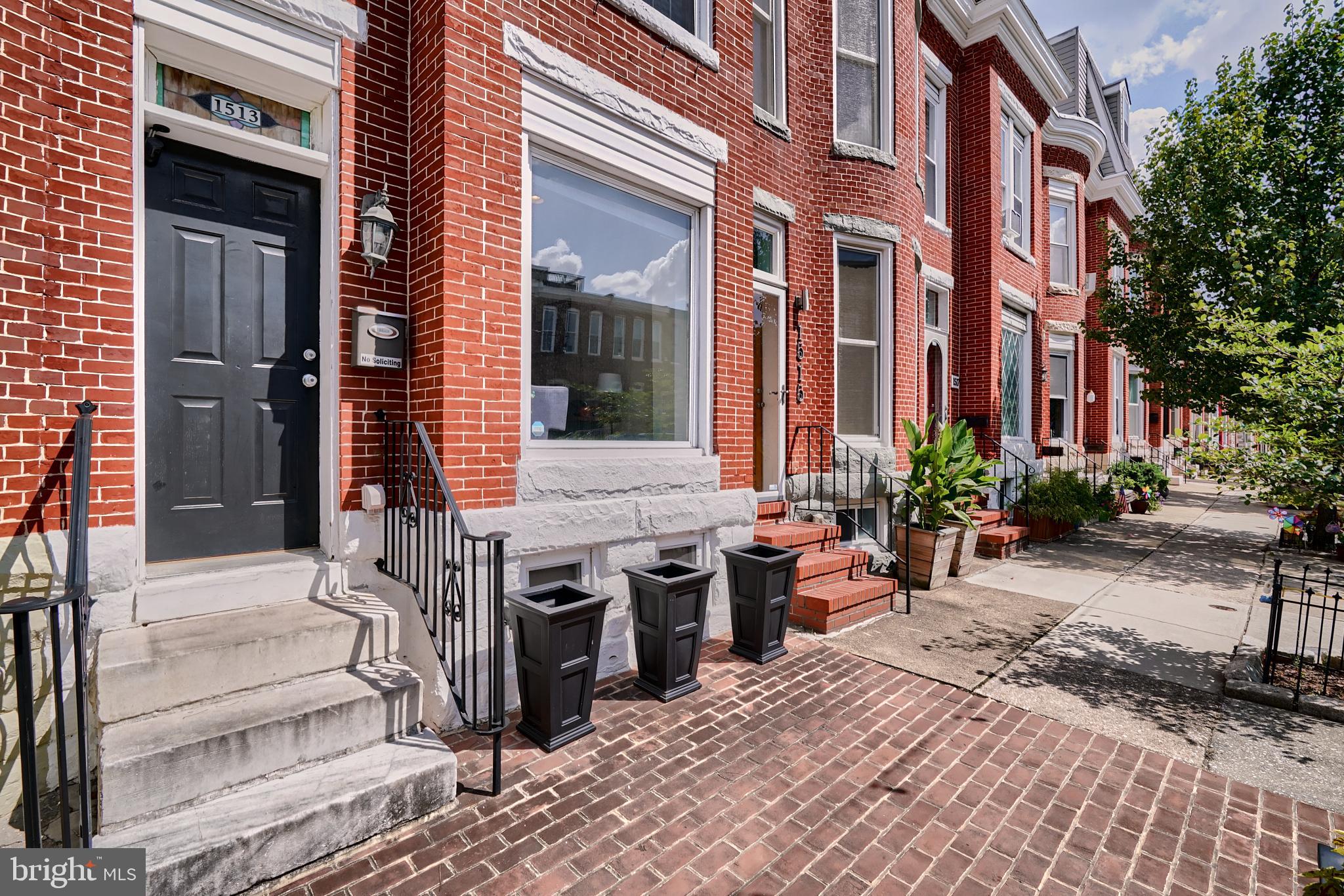 RIVERSIDE - Residential Lease