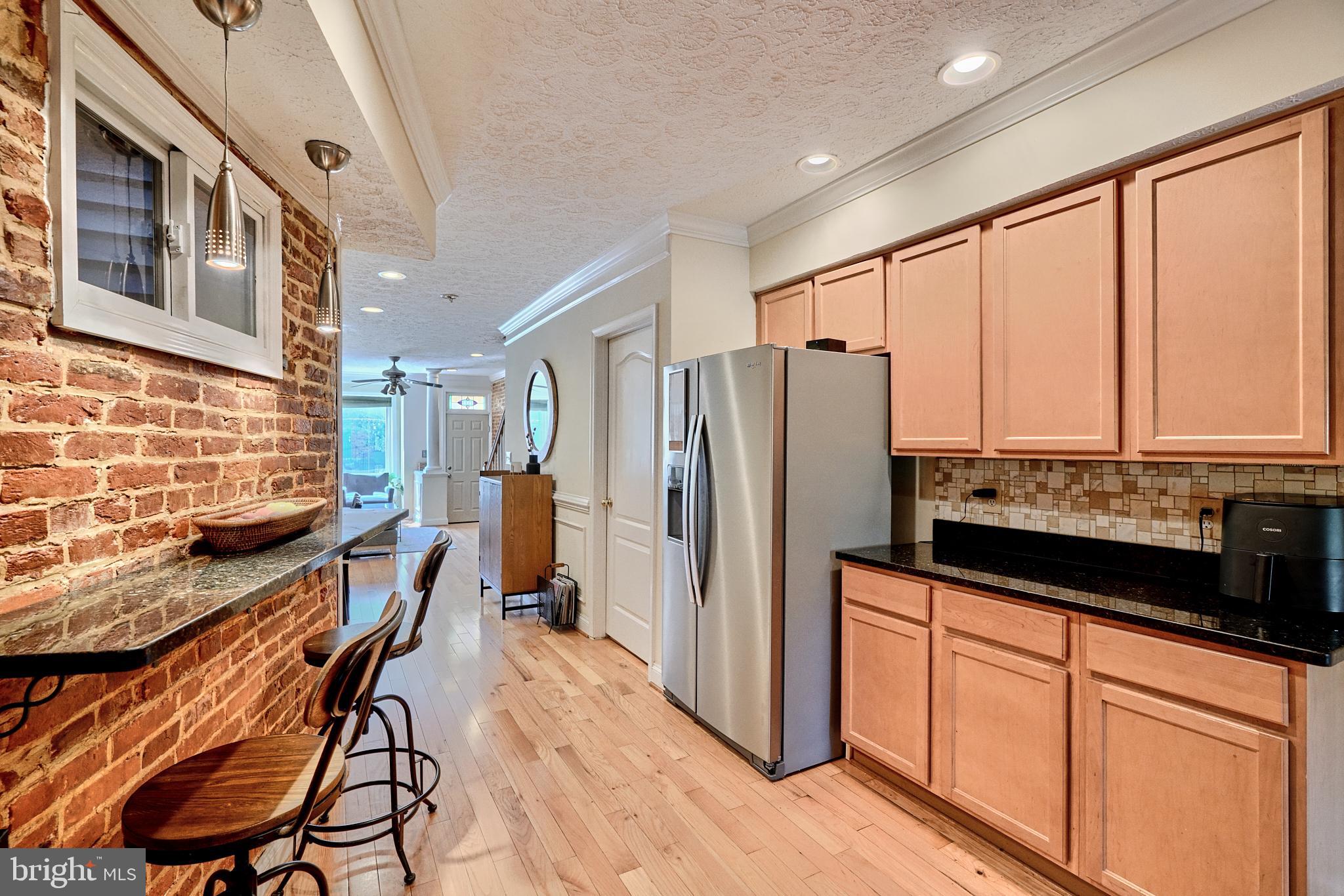 RIVERSIDE - Residential Lease