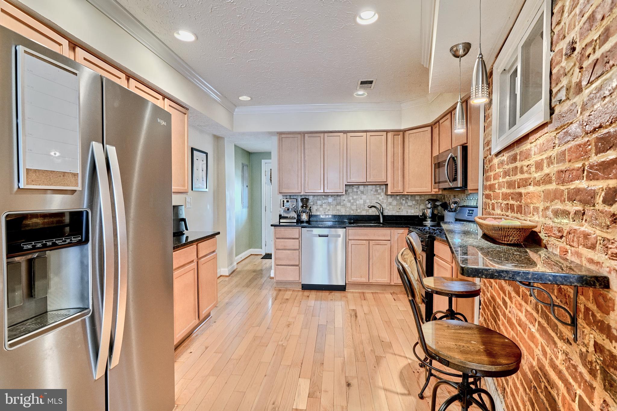 RIVERSIDE - Residential Lease