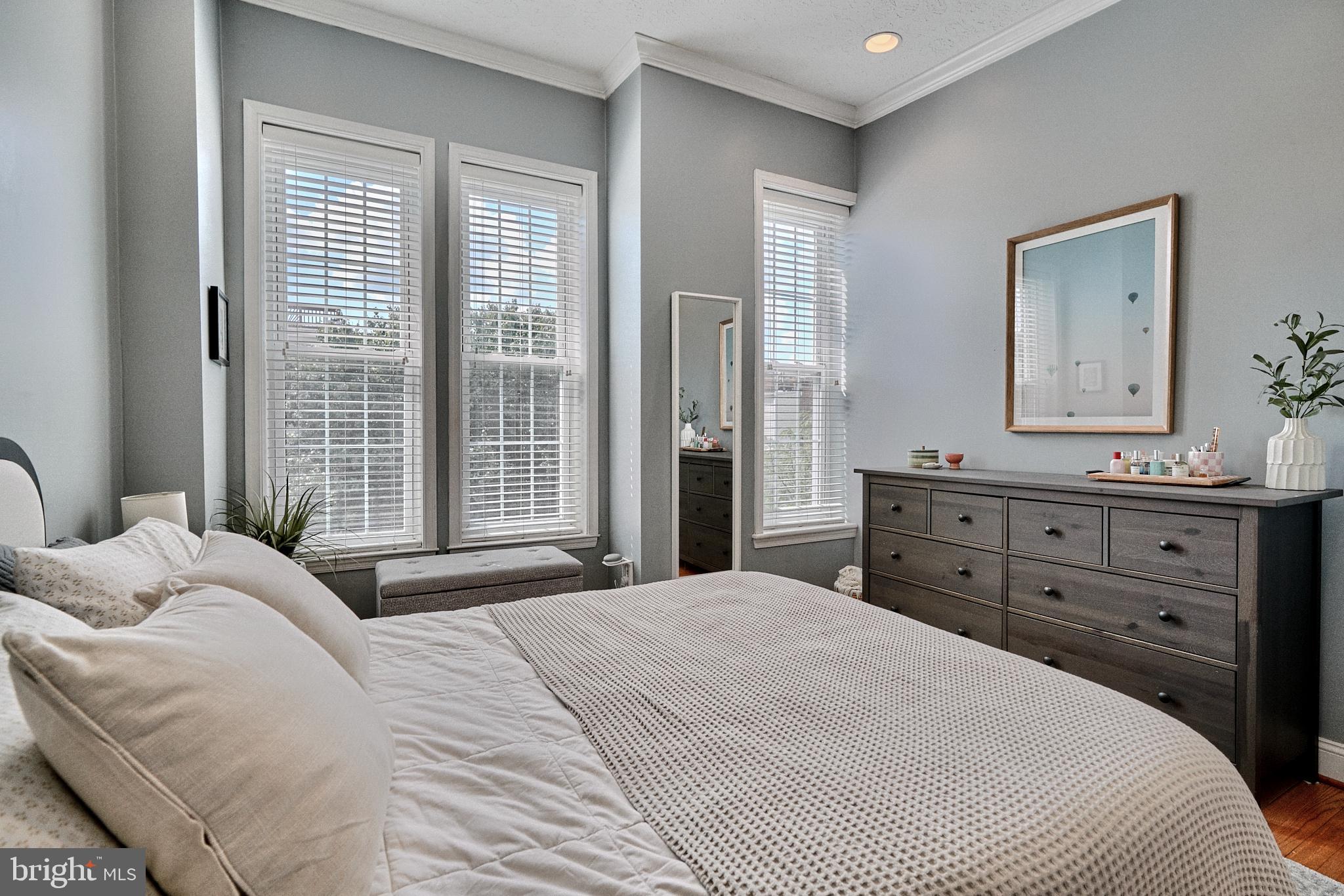 RIVERSIDE - Residential Lease