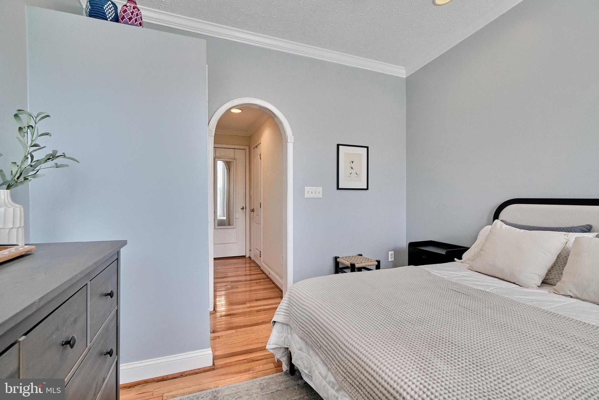 RIVERSIDE - Residential Lease