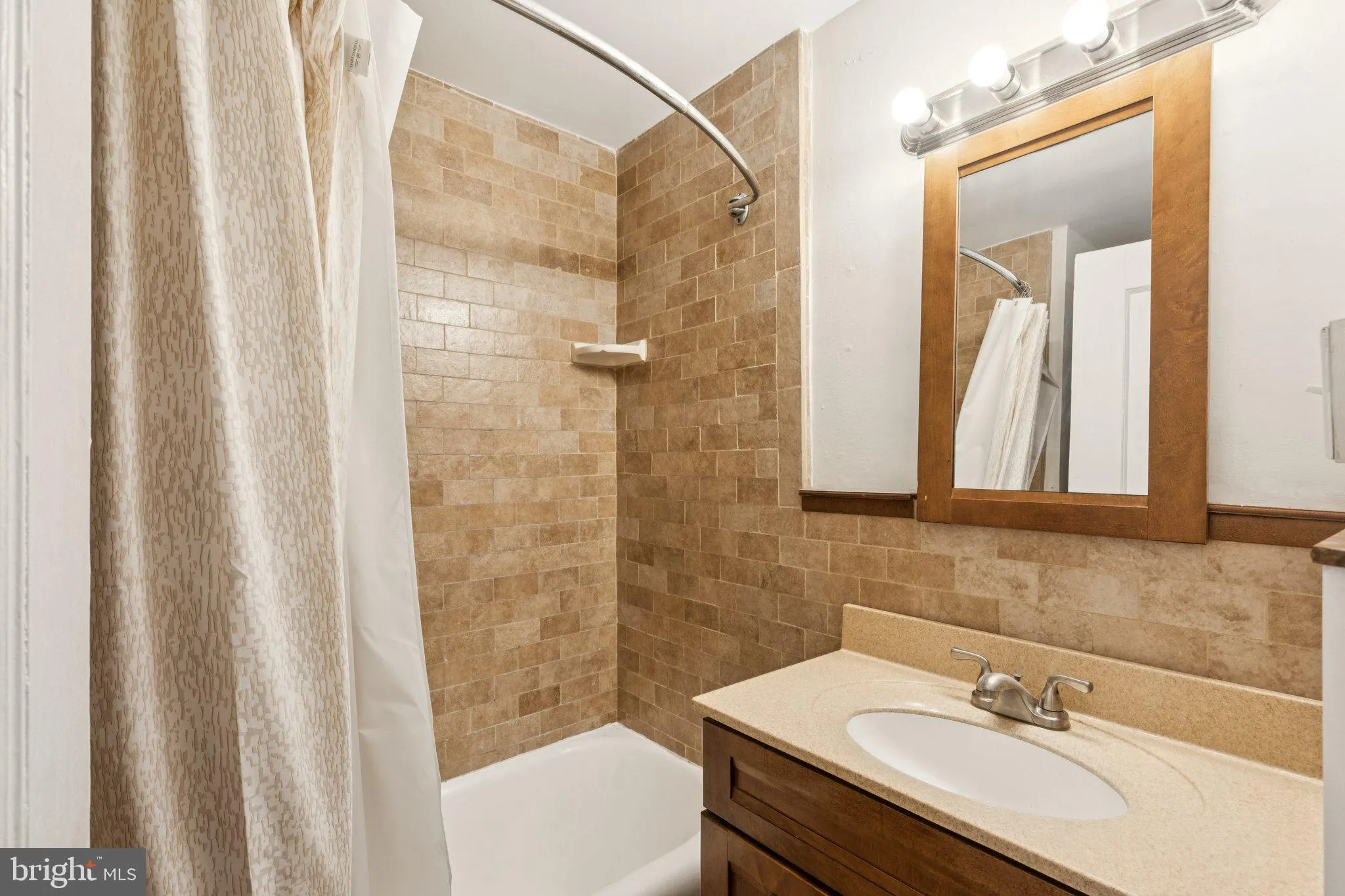Philadelphia, Pennsylvania 19107, United States, ,1 BathroomBathrooms,Residential,Active,188661