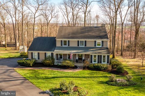 Photo of 905 Timberline Drive, Gap, PA 17527 (MLS # PALA2048878)