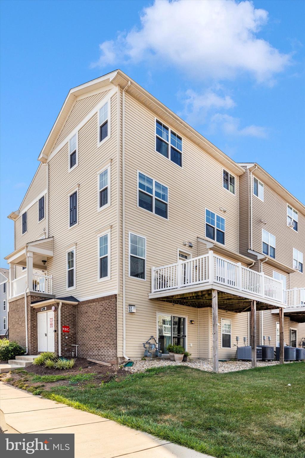 JEFFERSON PLACE - Residential