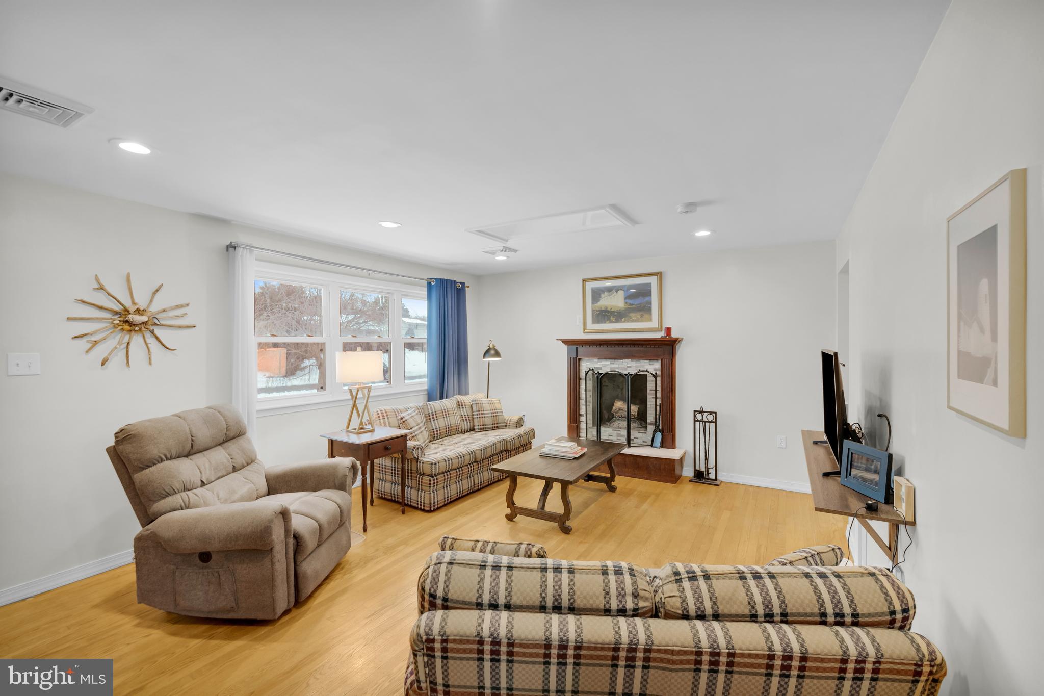 COLLEGE HEIGHTS - Residential