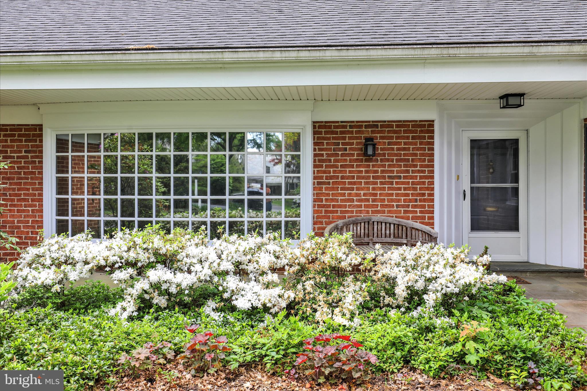 1424 CENTER ROAD