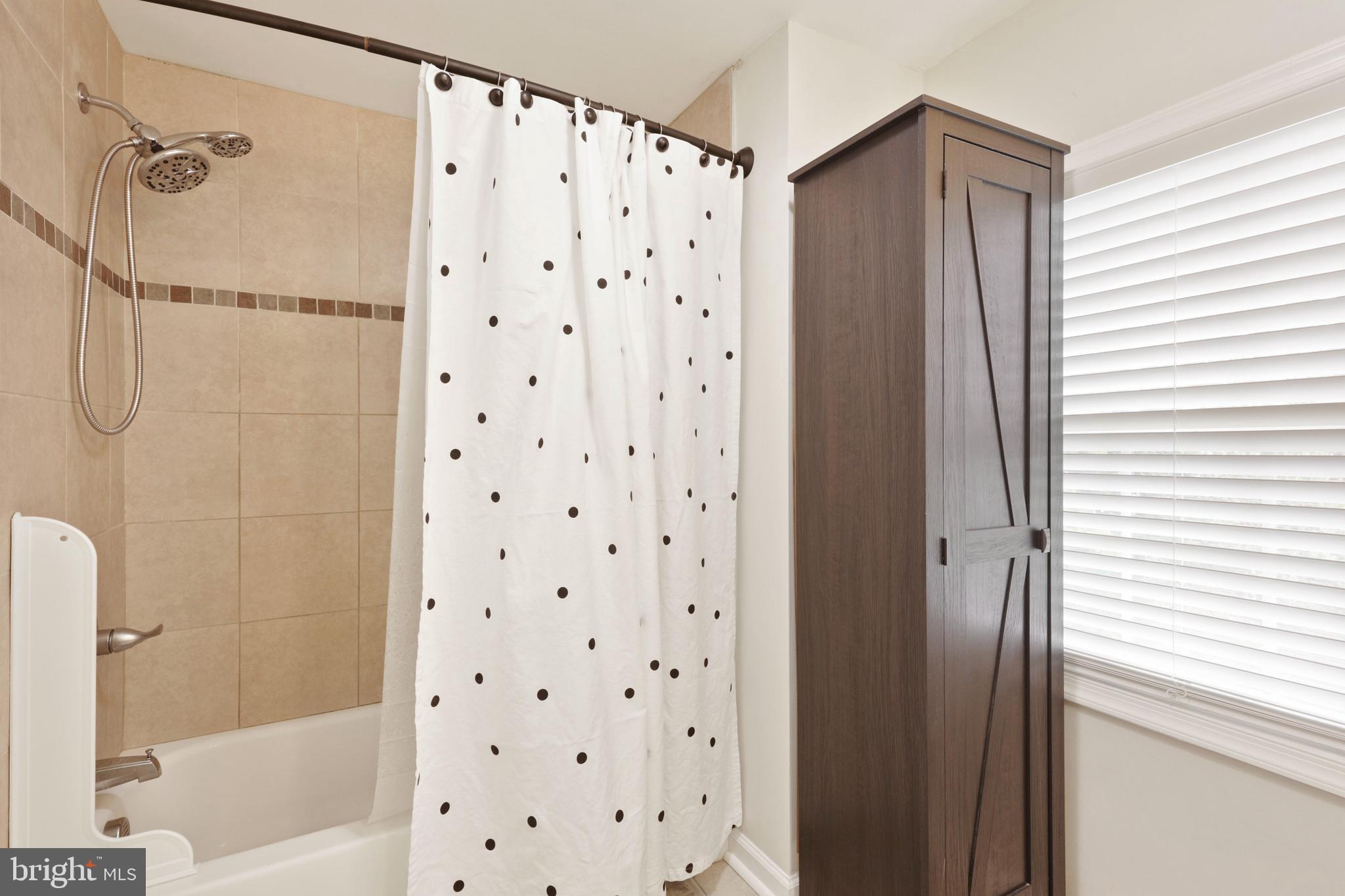 LONG BAR HARBOR - Residential