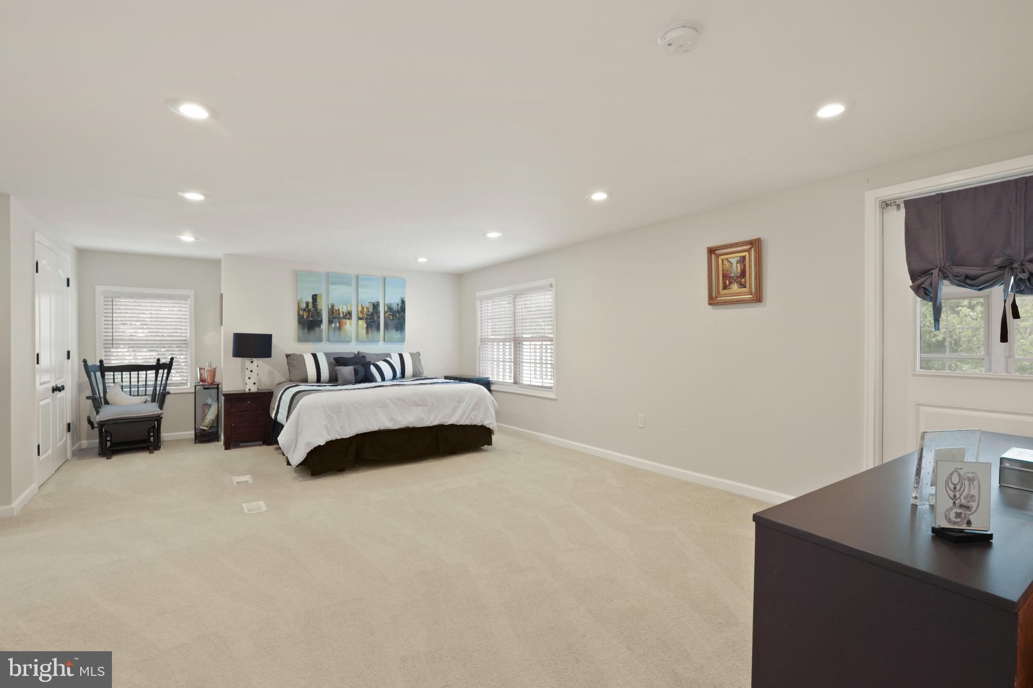 LONG BAR HARBOR - Residential