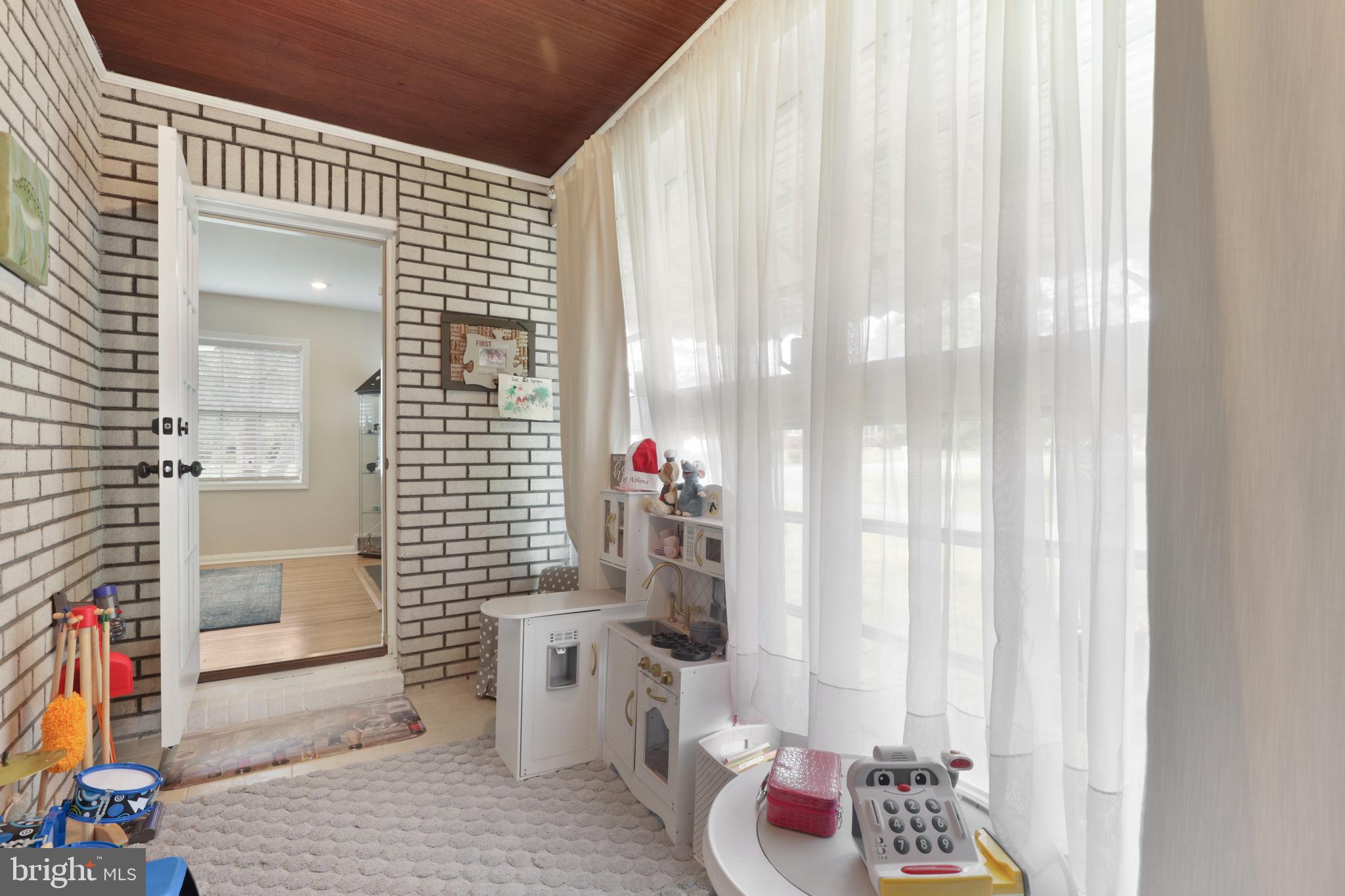 LONG BAR HARBOR - Residential