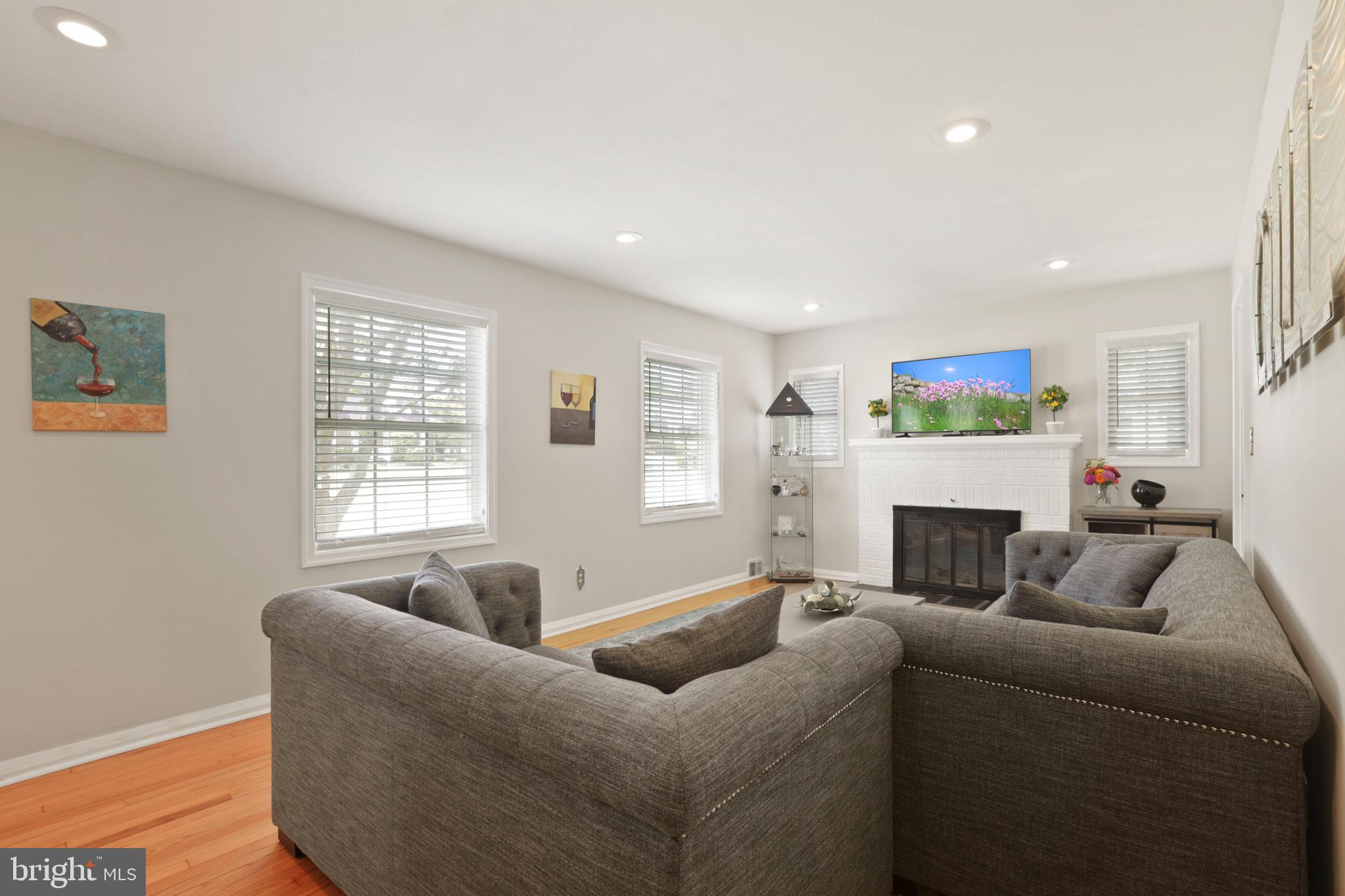 LONG BAR HARBOR - Residential