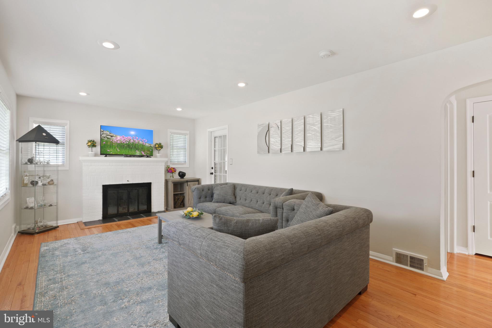 LONG BAR HARBOR - Residential