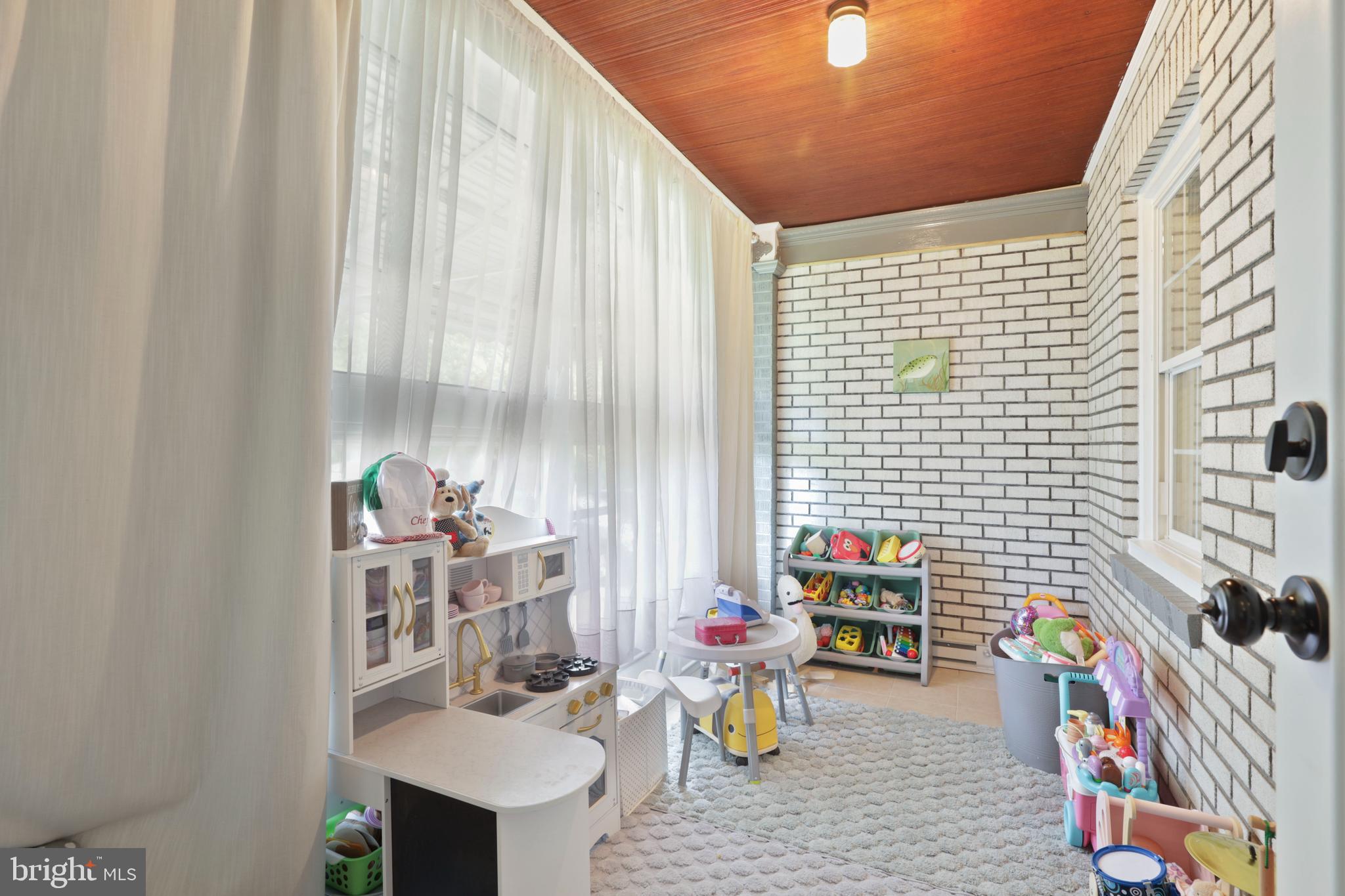 LONG BAR HARBOR - Residential