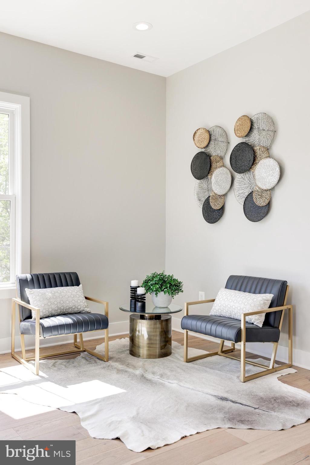 PIMMIT HILLS - Residential