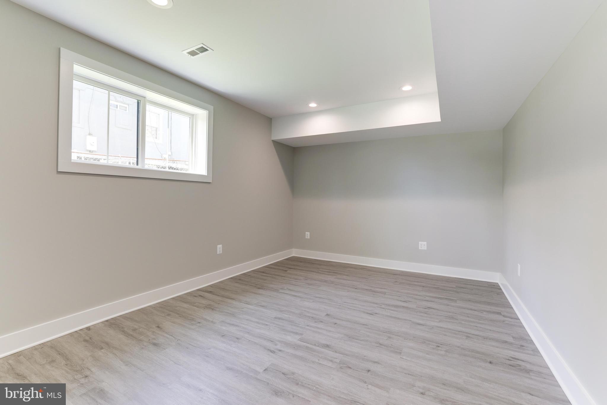 PIMMIT HILLS - Residential