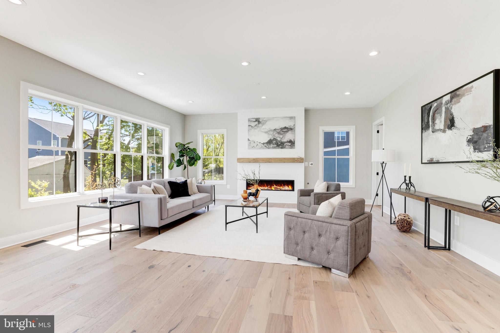 PIMMIT HILLS - Residential