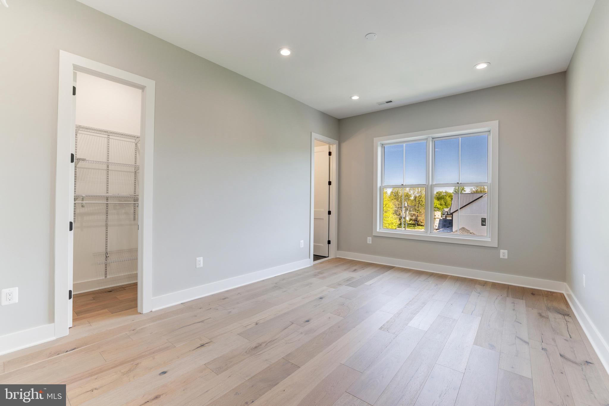 PIMMIT HILLS - Residential