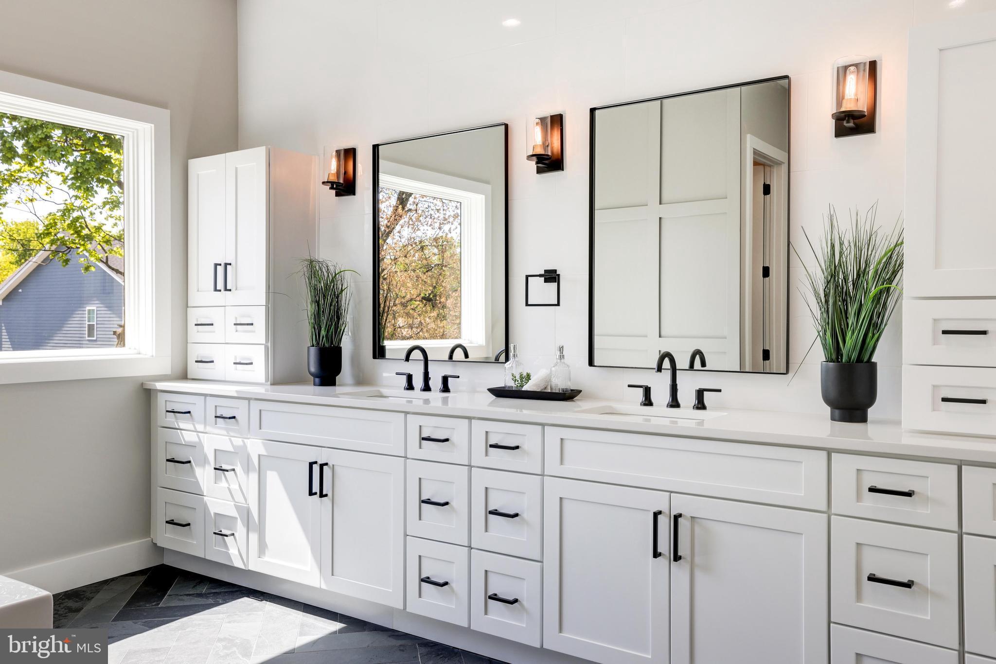 PIMMIT HILLS - Residential