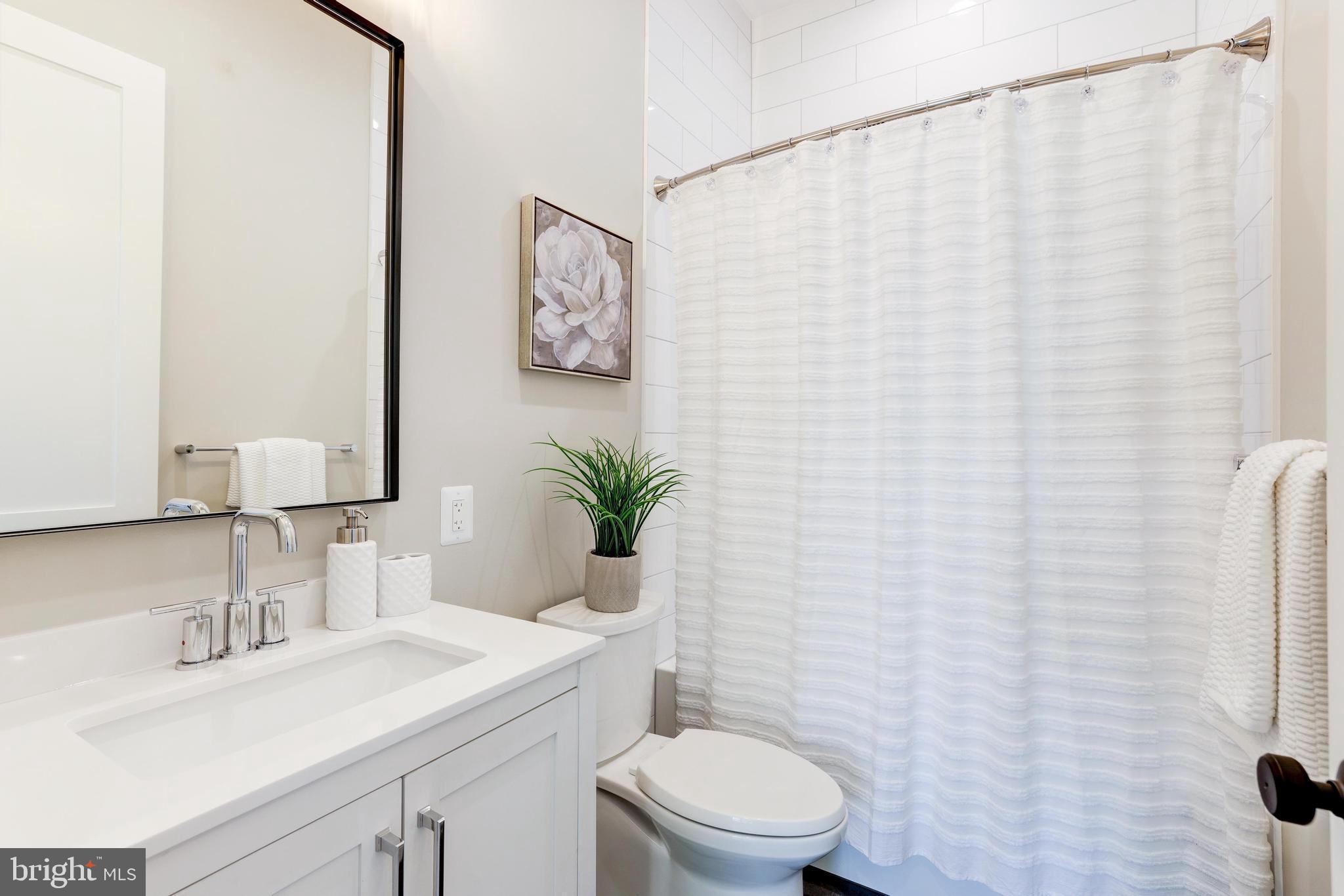 PIMMIT HILLS - Residential