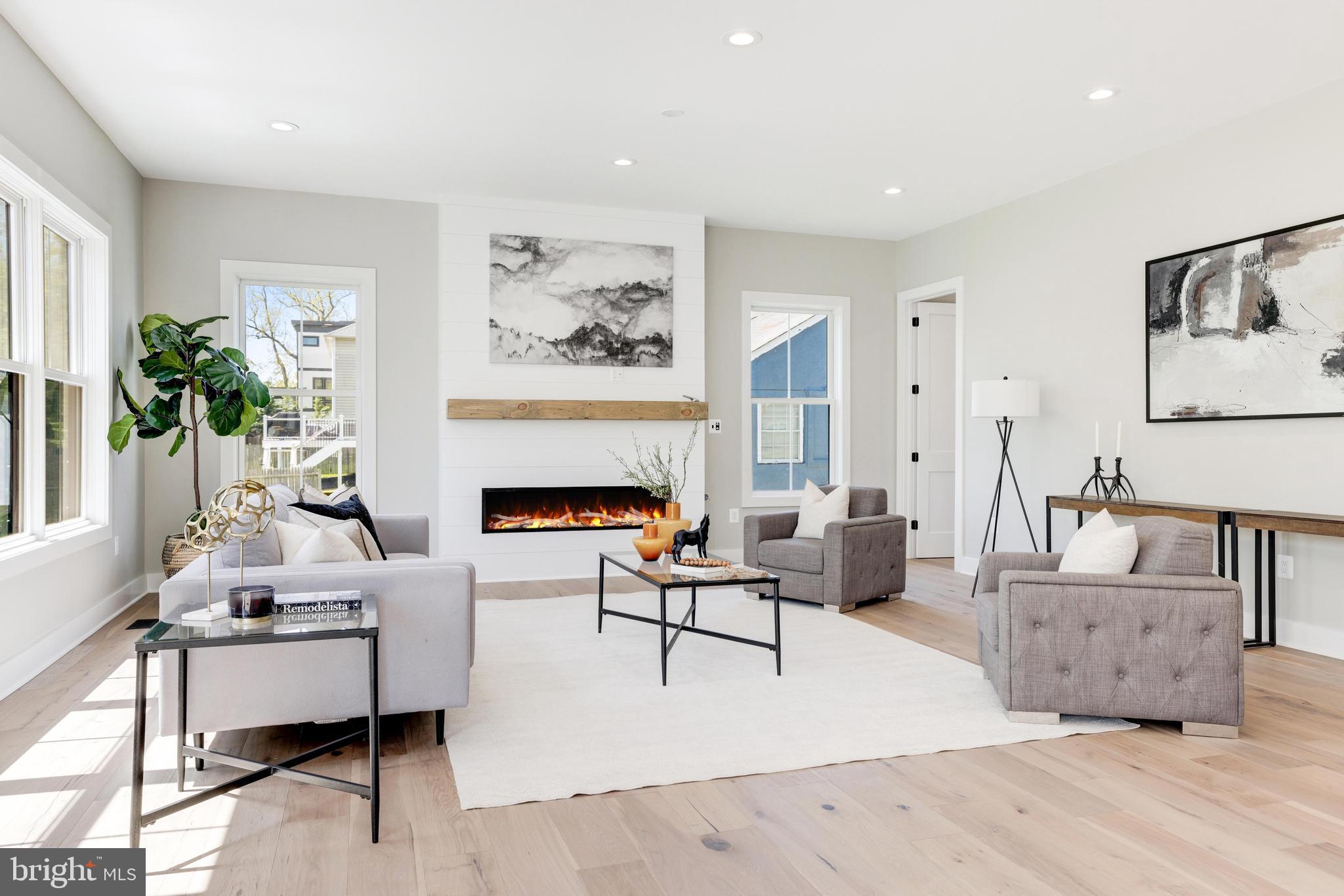 PIMMIT HILLS - Residential