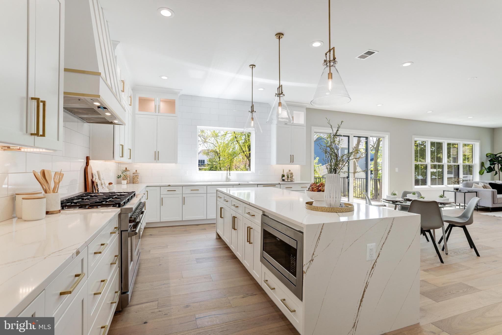 PIMMIT HILLS - Residential