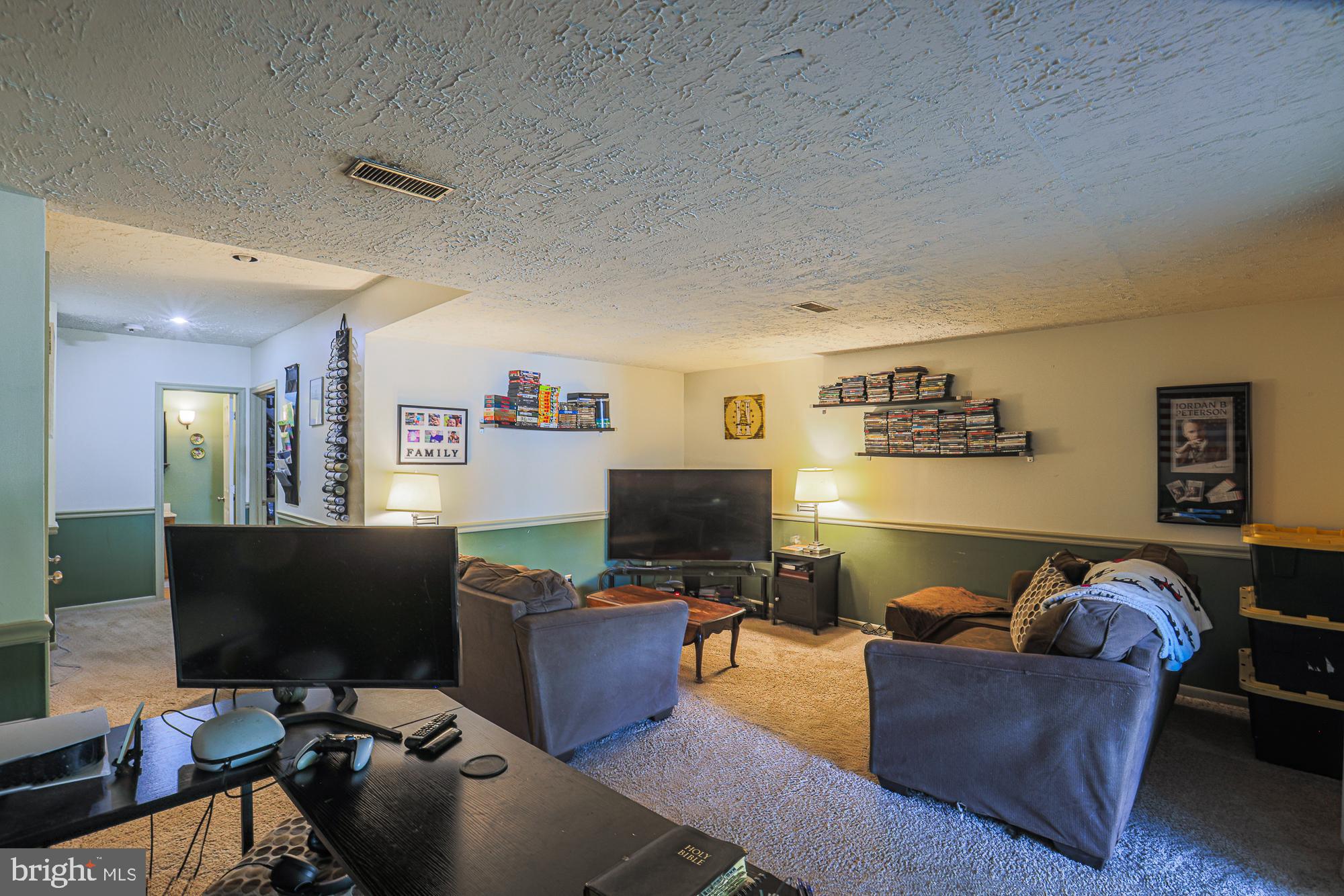 OAKHURST - Residential