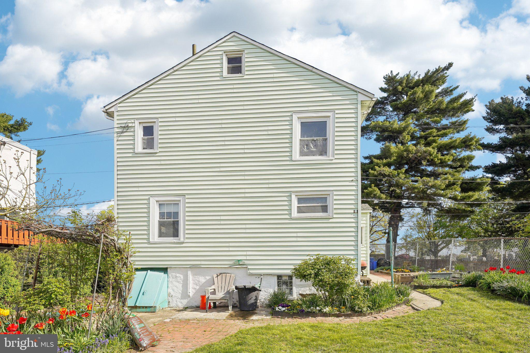 WEST OAK LANE - Residential