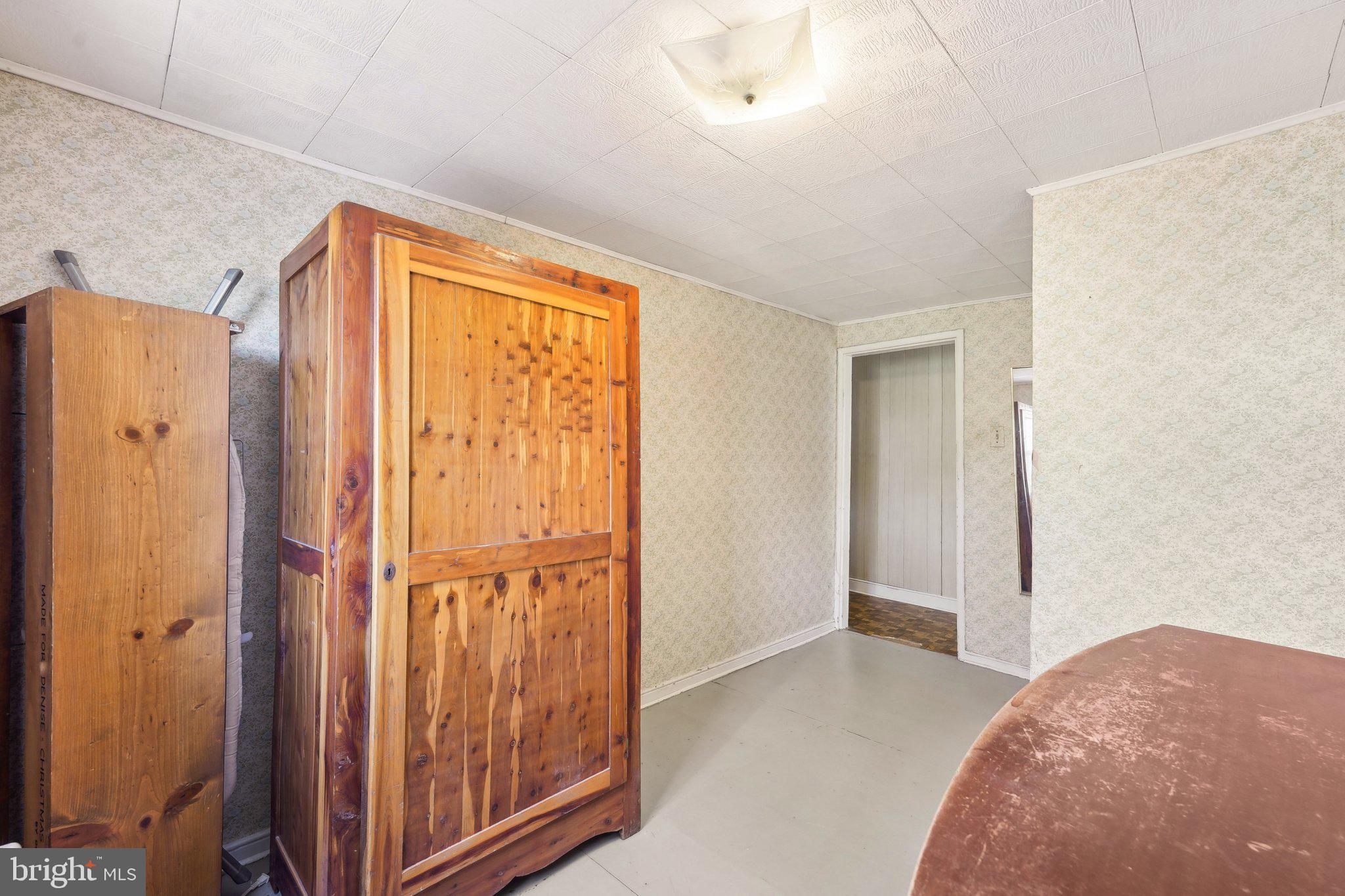 WEST OAK LANE - Residential