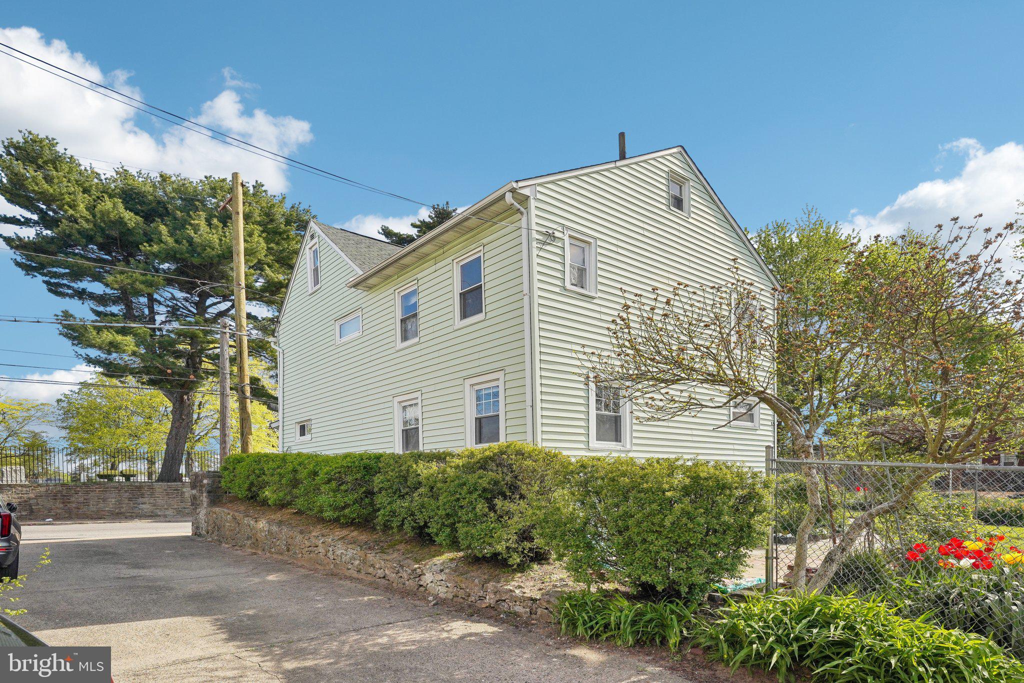 WEST OAK LANE - Residential