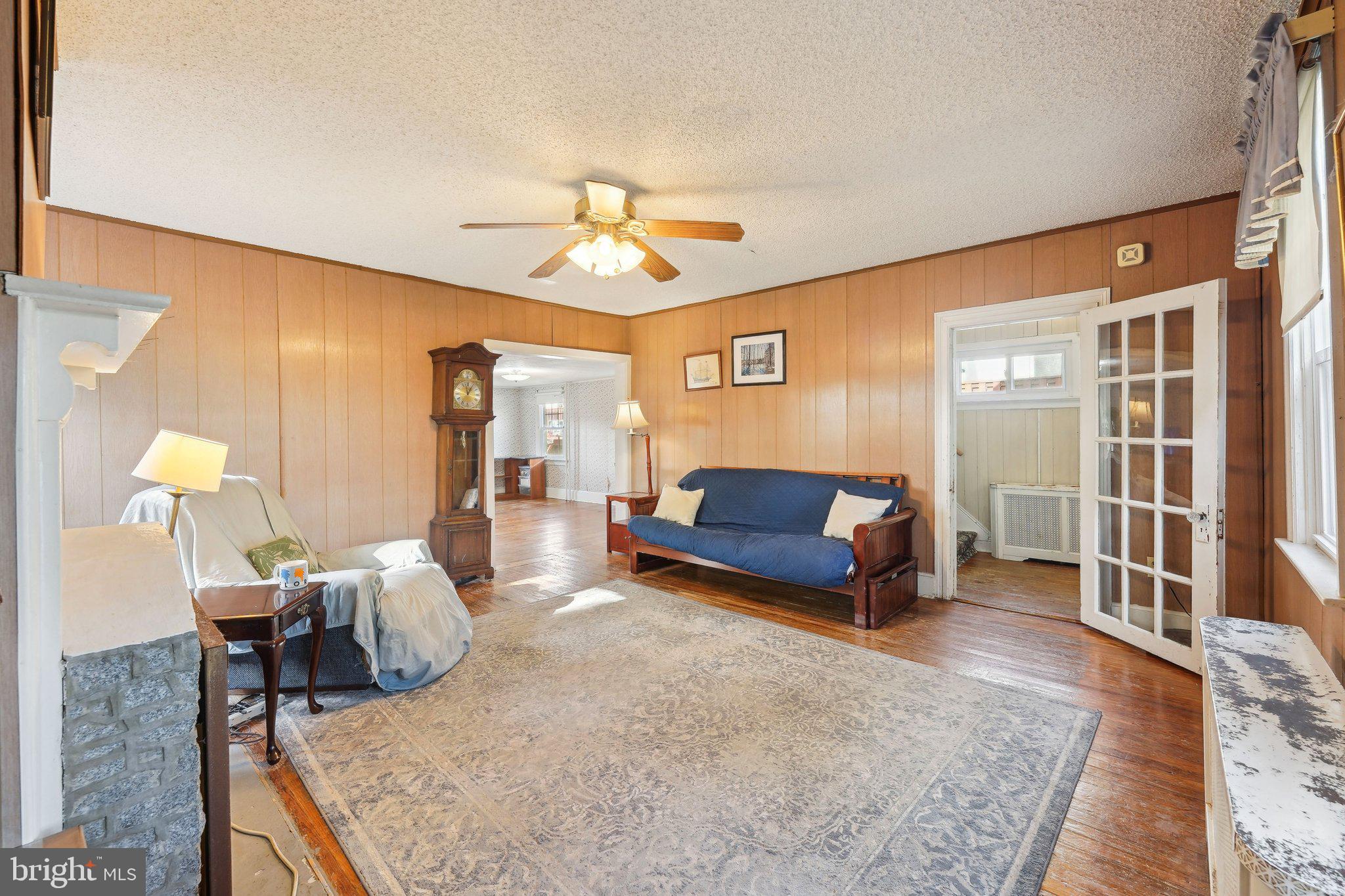 WEST OAK LANE - Residential