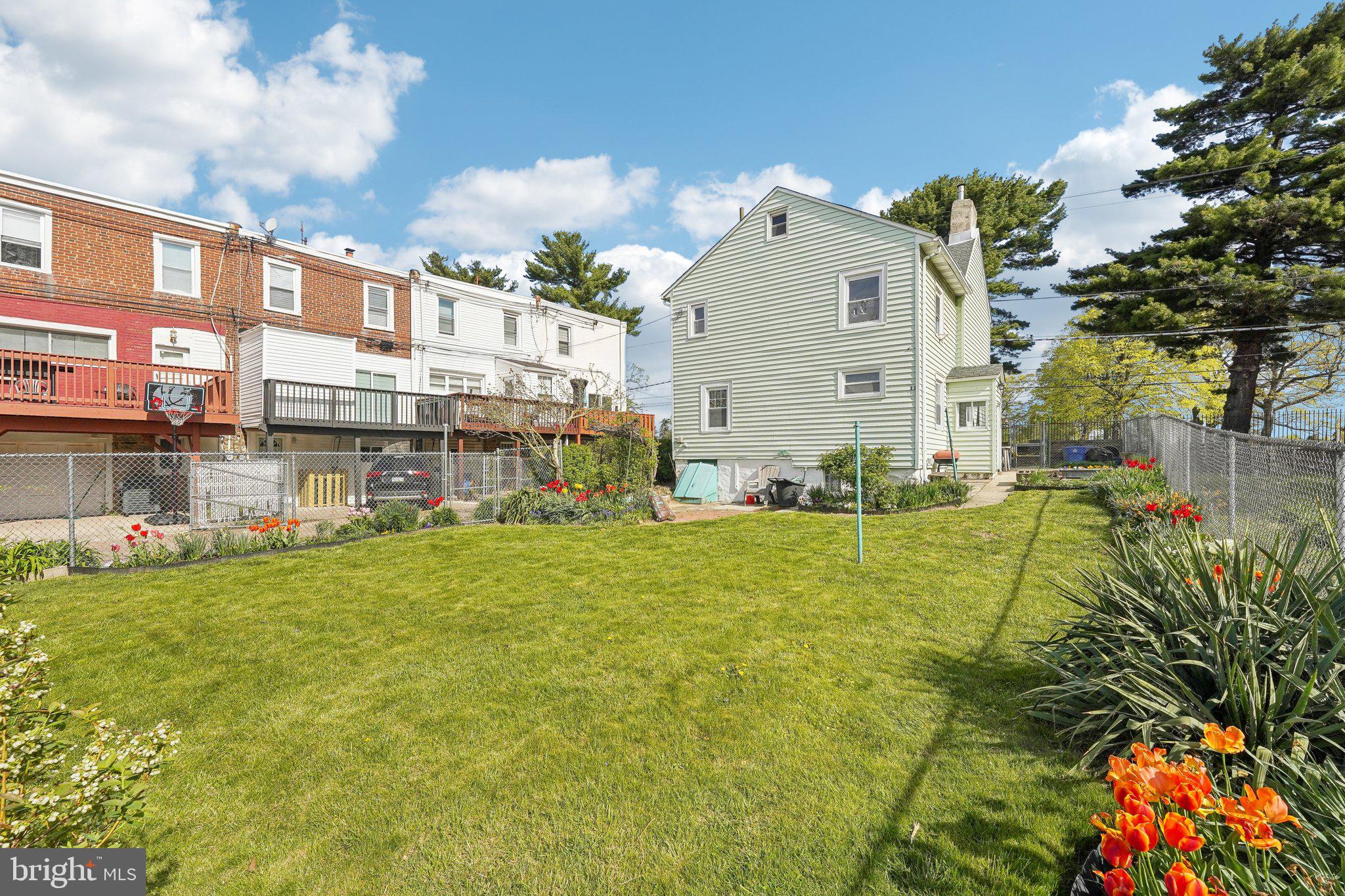 WEST OAK LANE - Residential