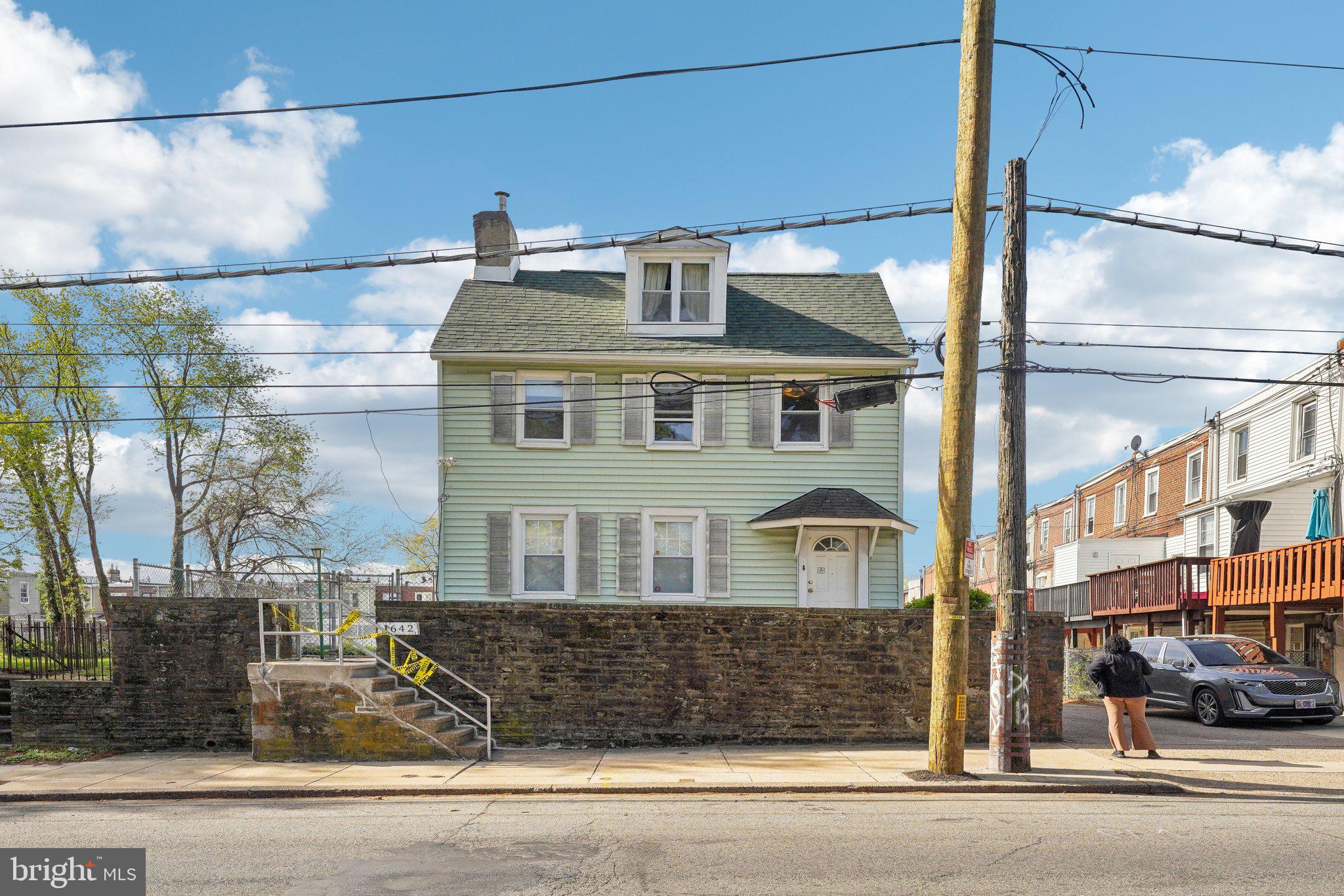 WEST OAK LANE - Residential
