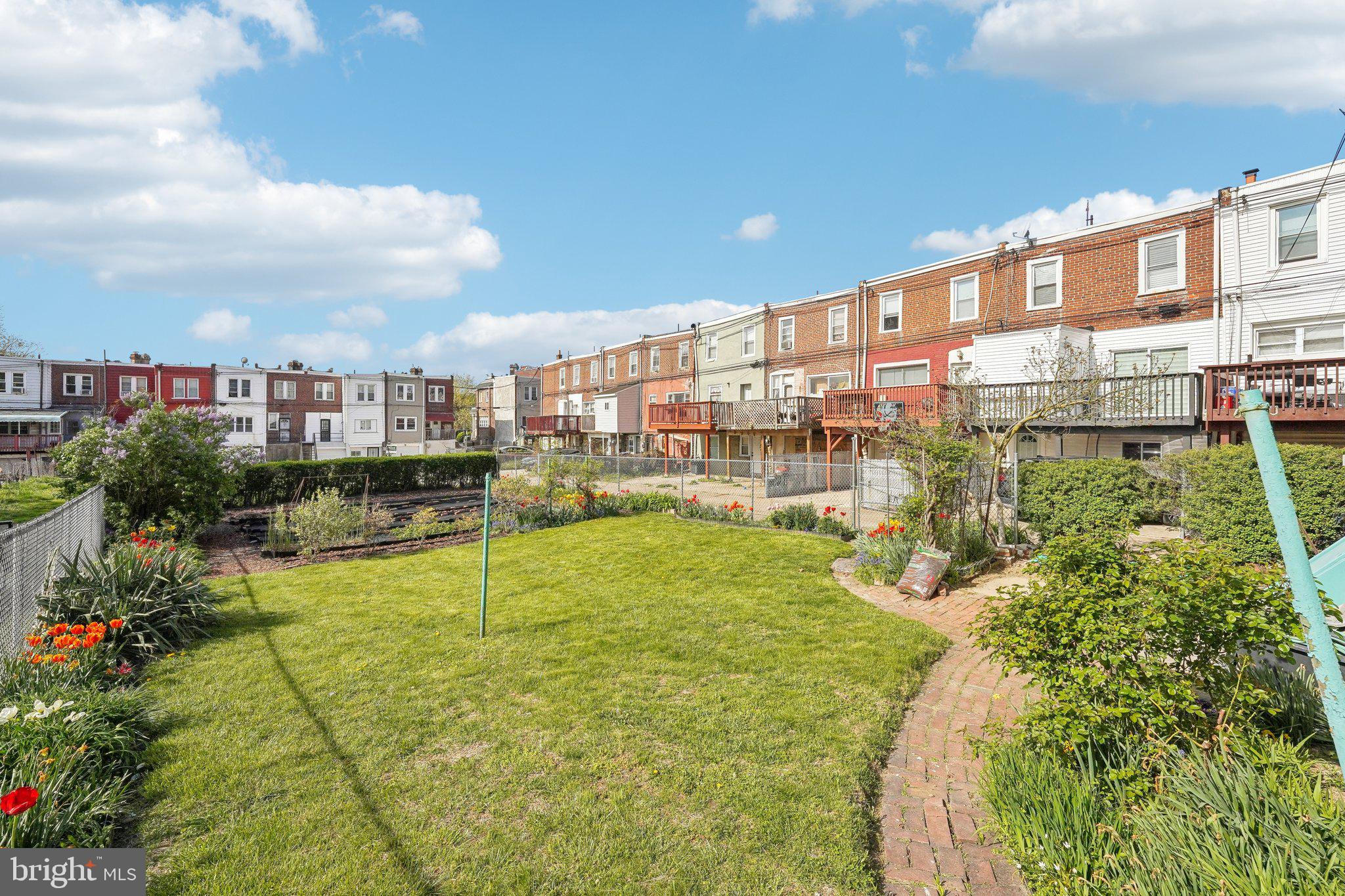 WEST OAK LANE - Residential