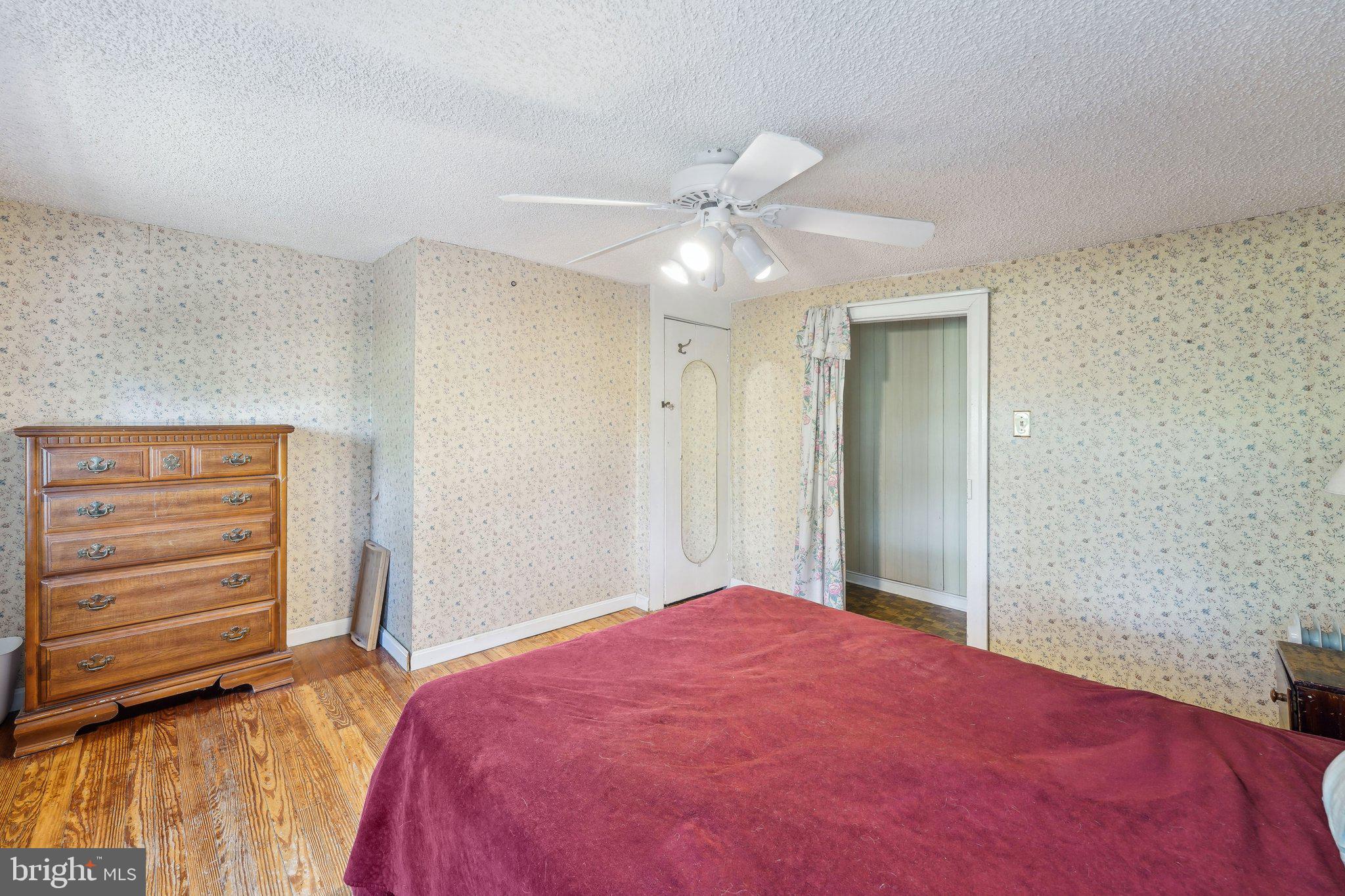 WEST OAK LANE - Residential