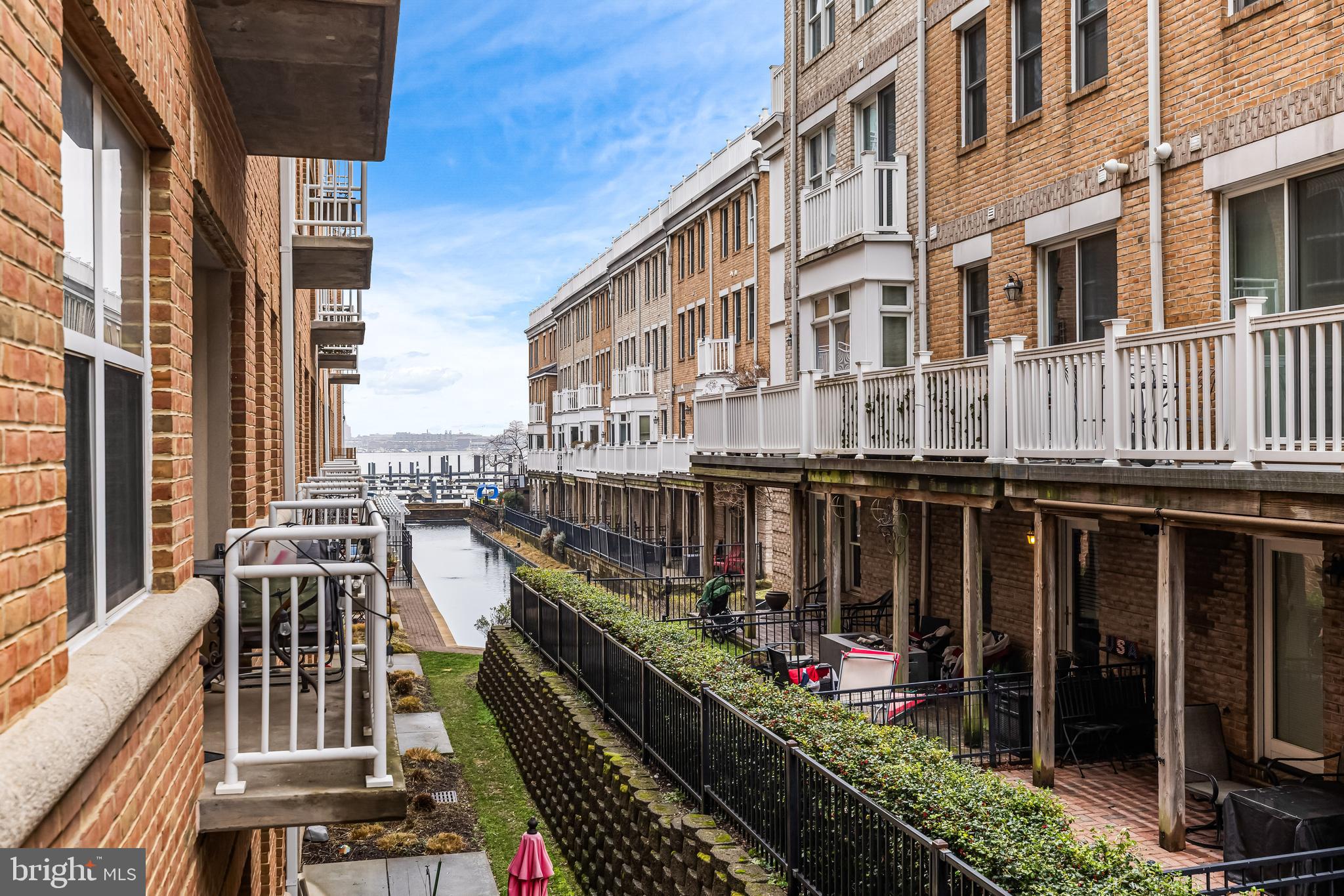 PIERSIDE AT HARBORVIEW - Residential