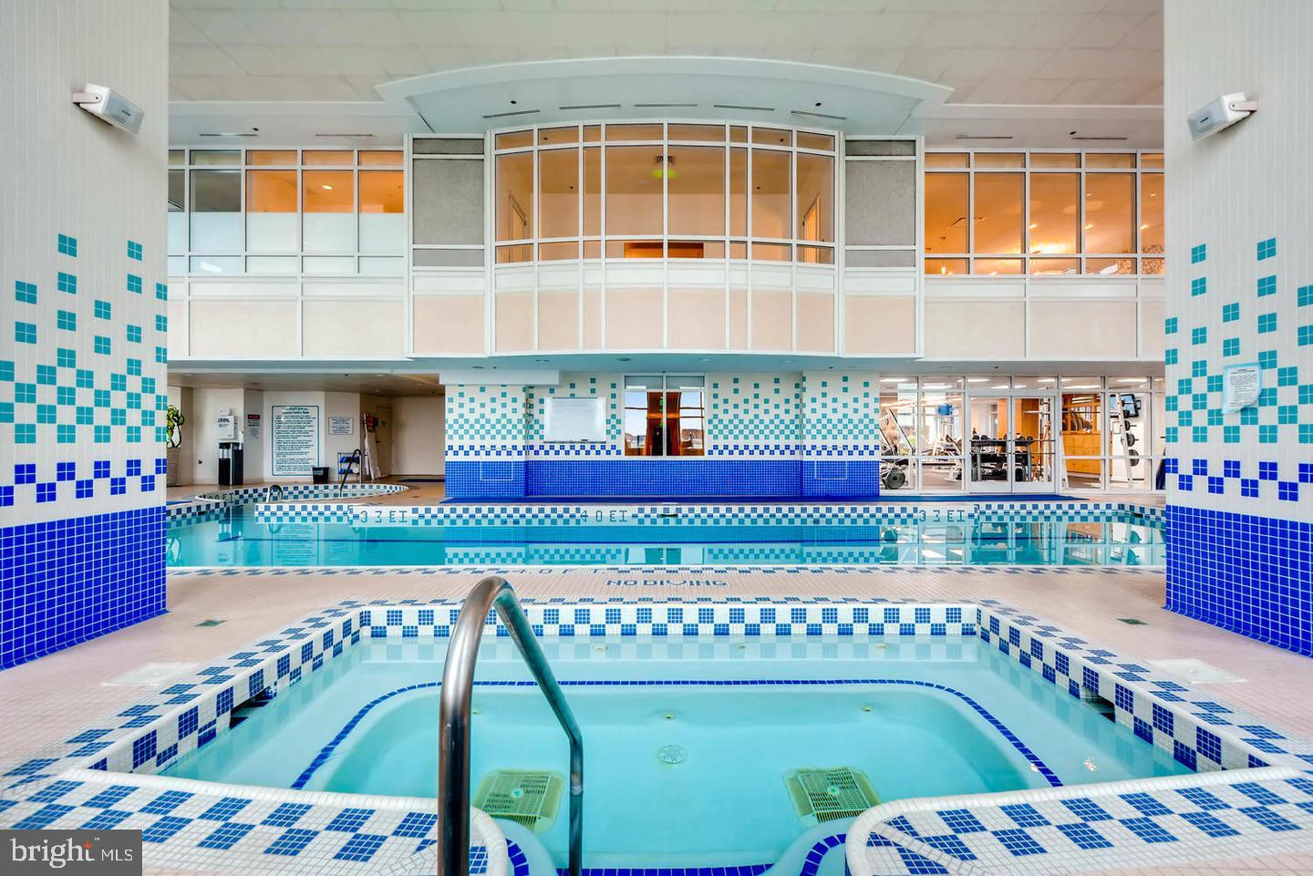 PIERSIDE AT HARBORVIEW - Residential