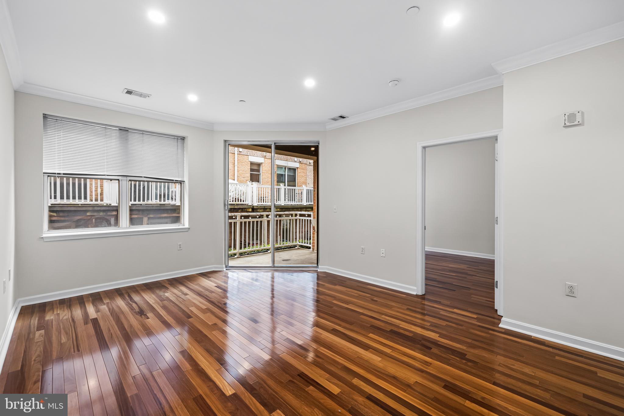 PIERSIDE AT HARBORVIEW - Residential